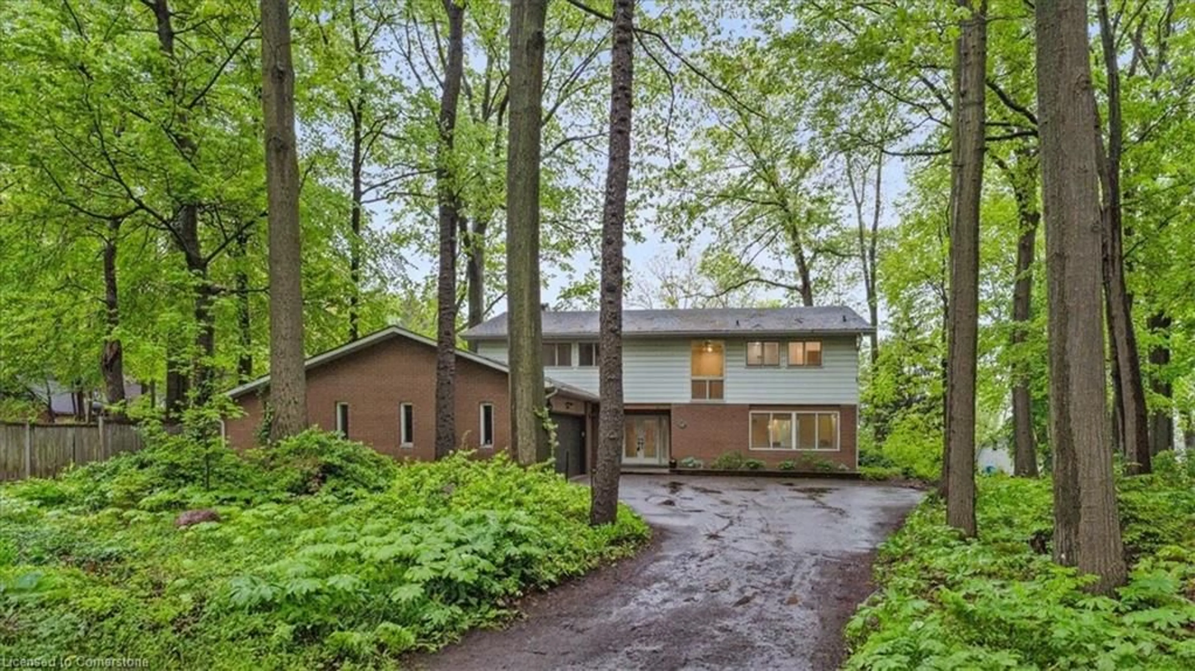 Unknown for 10 Oak Lane, Fonthill Ontario L0S 1E2