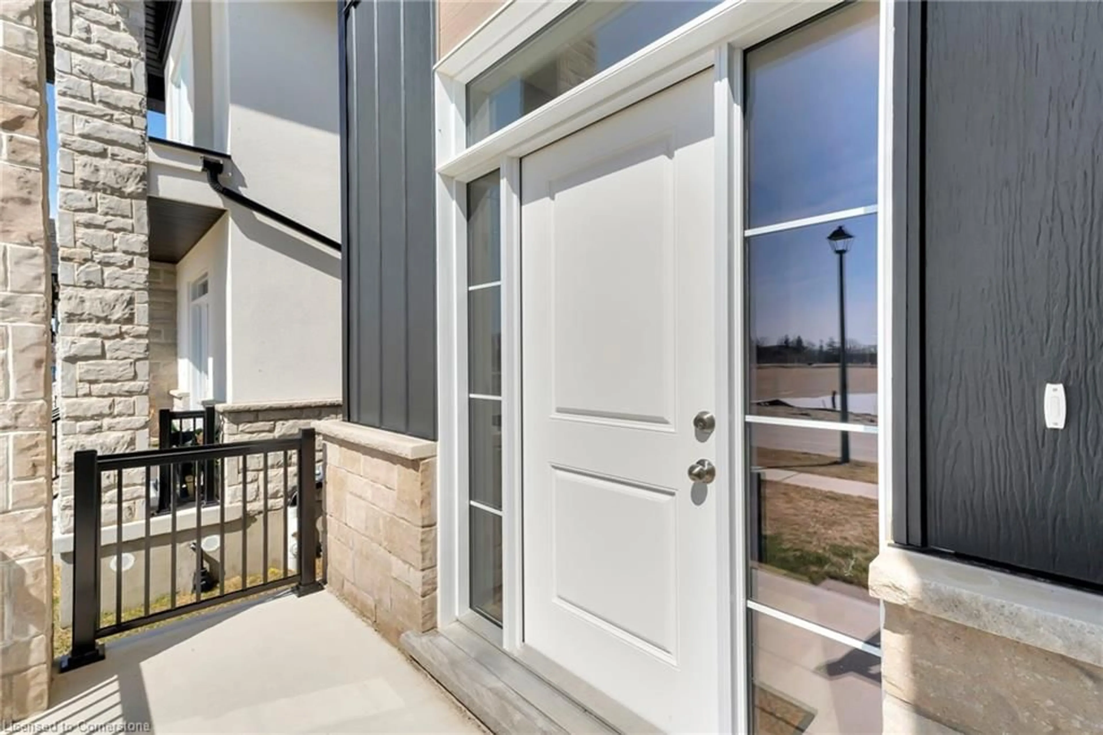 Indoor entryway for 106 Oj Gaffney Dr, Stratford Ontario N5A 0K9