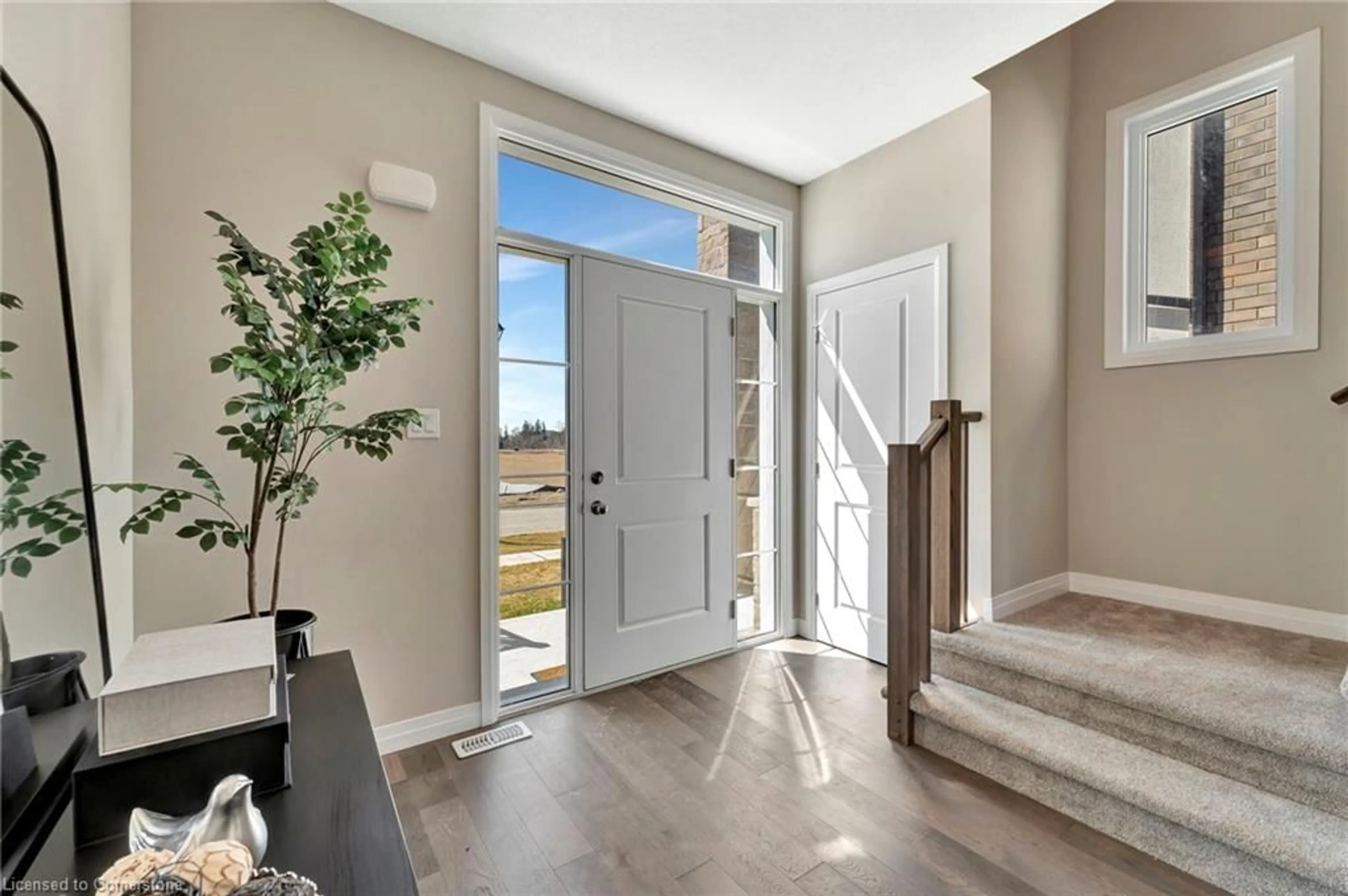 Indoor entryway for 106 Oj Gaffney Dr, Stratford Ontario N5A 0K9