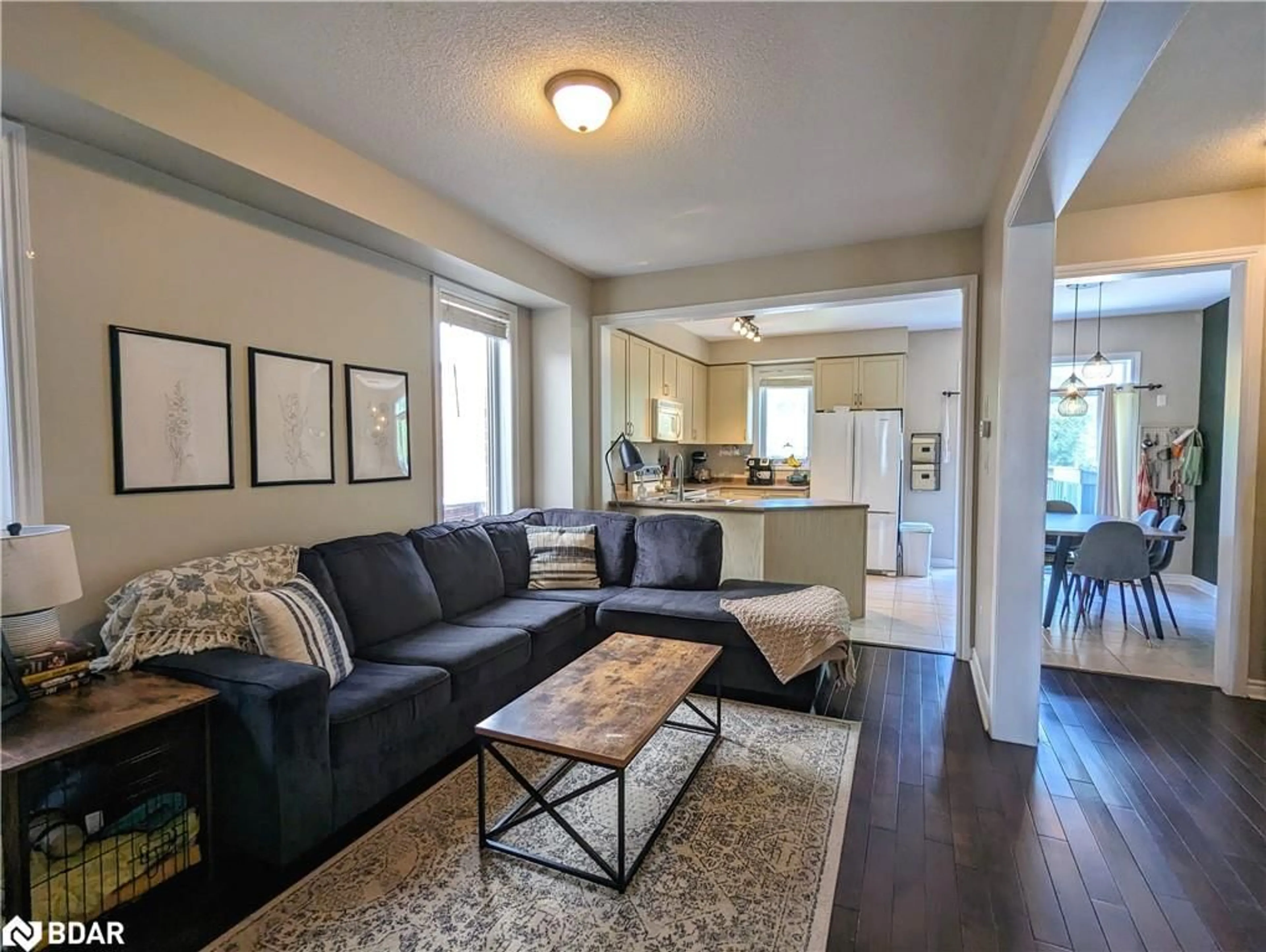 Living room with furniture, unknown for 95 Collier Cres, Angus Ontario L0M 1B5