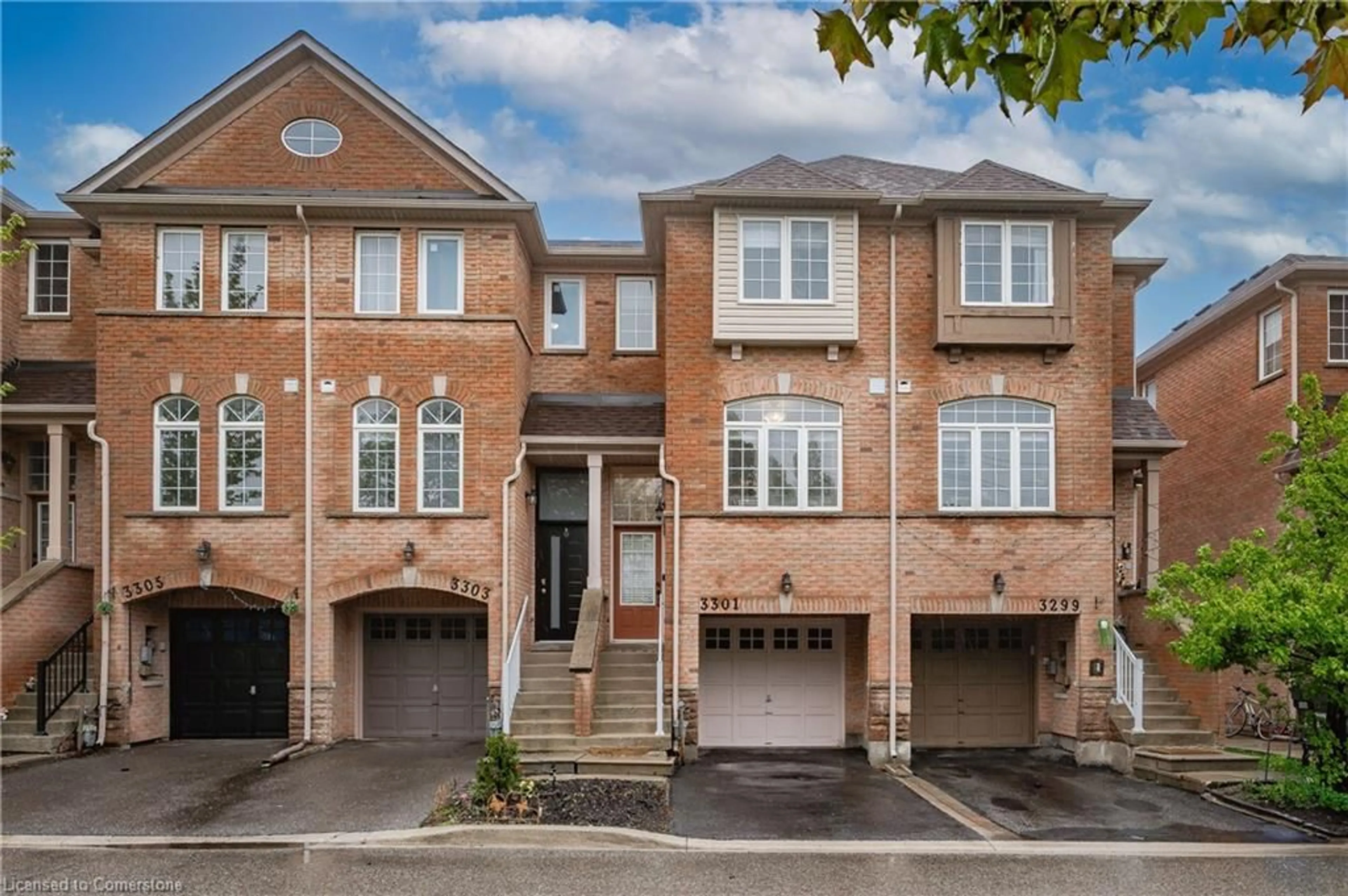 Home with brick exterior material, street for 3301 Redpath Cir, Mississauga Ontario L5N 8R3