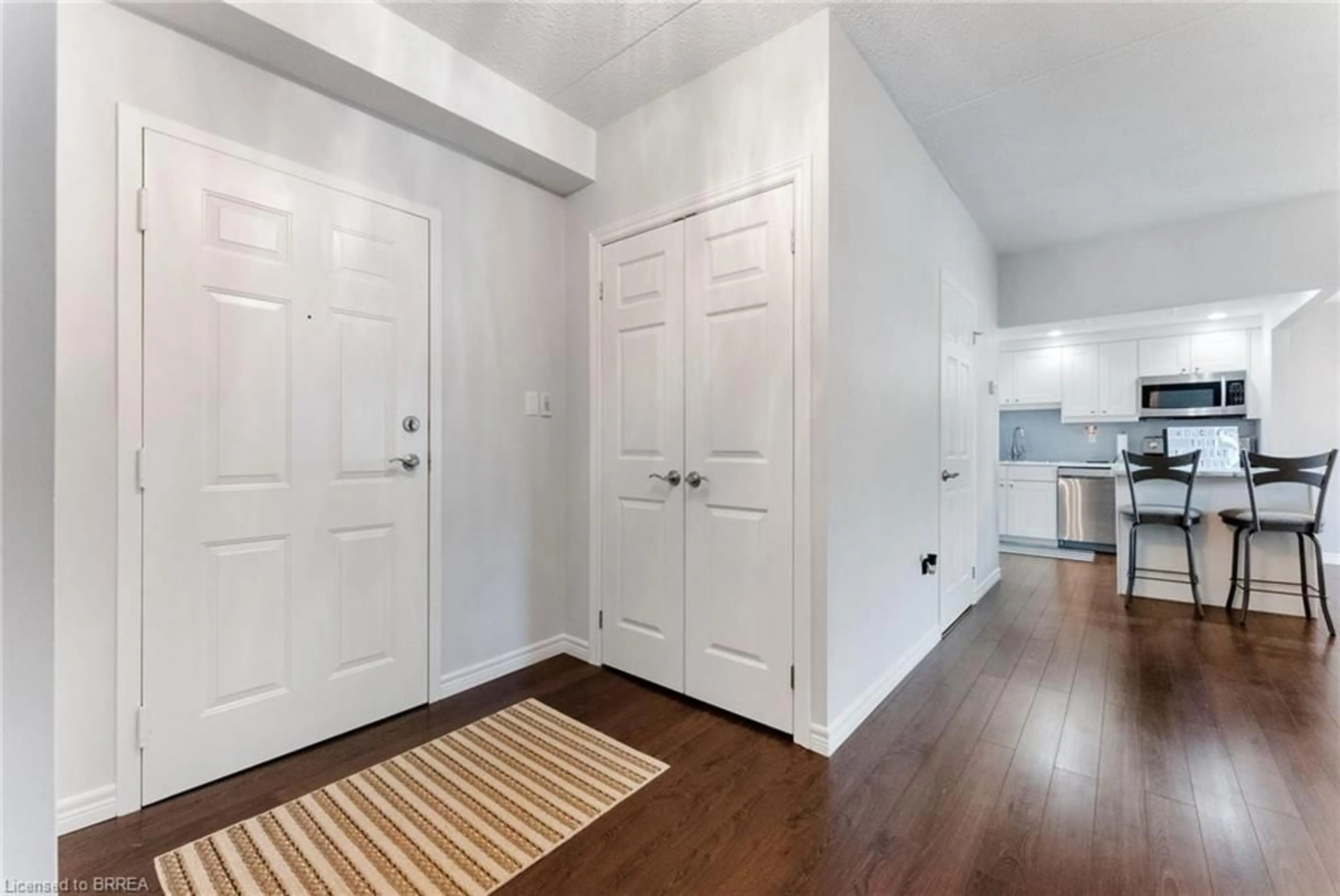 Indoor entryway for 88 Tollgate Rd #108, Brantford Ontario N3R 7R5