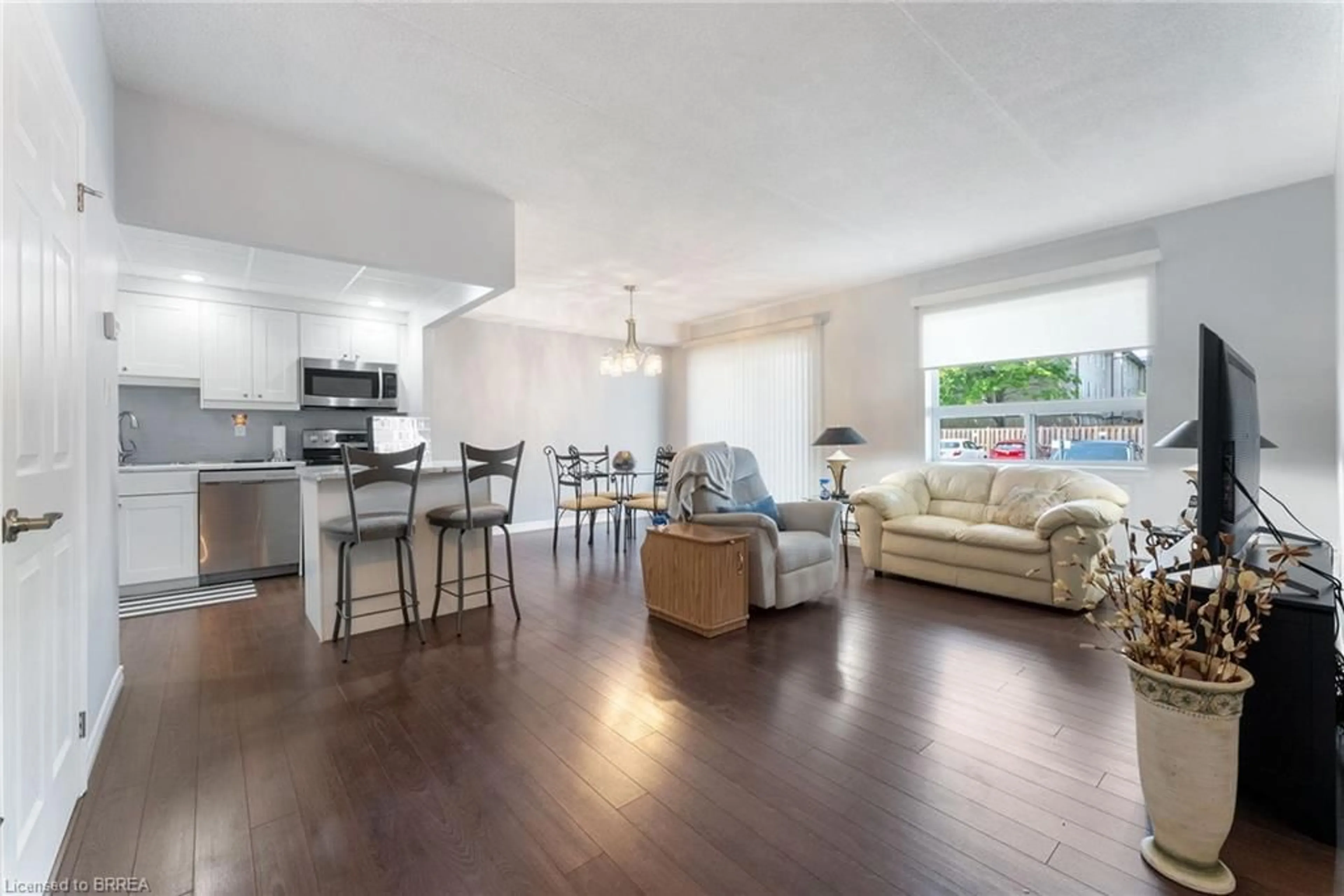Open concept kitchen, unknown for 88 Tollgate Rd #108, Brantford Ontario N3R 7R5