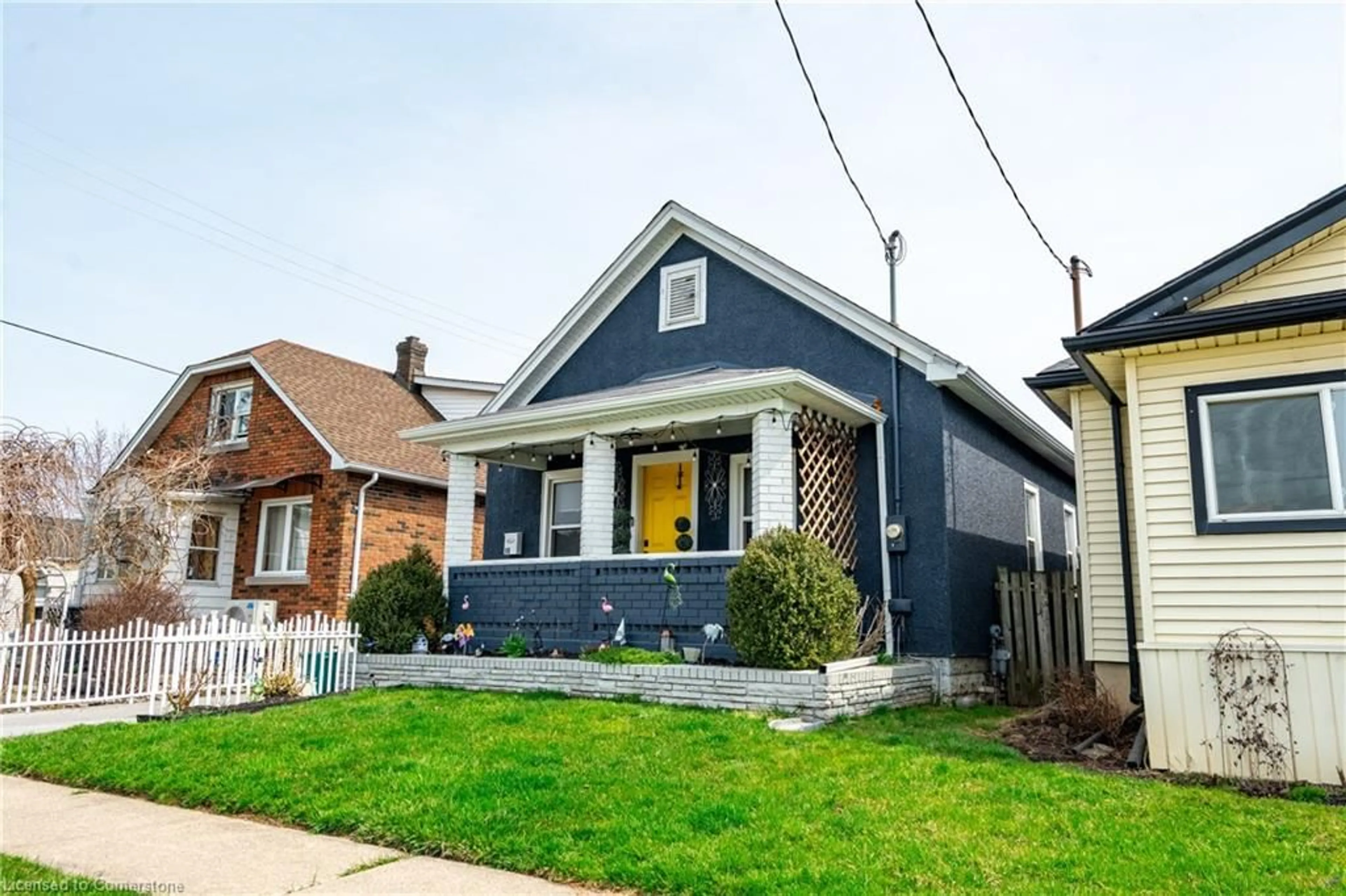 Home with brick exterior material, street for 80 Haynes Ave, St. Catharines Ontario L2R 3Z3