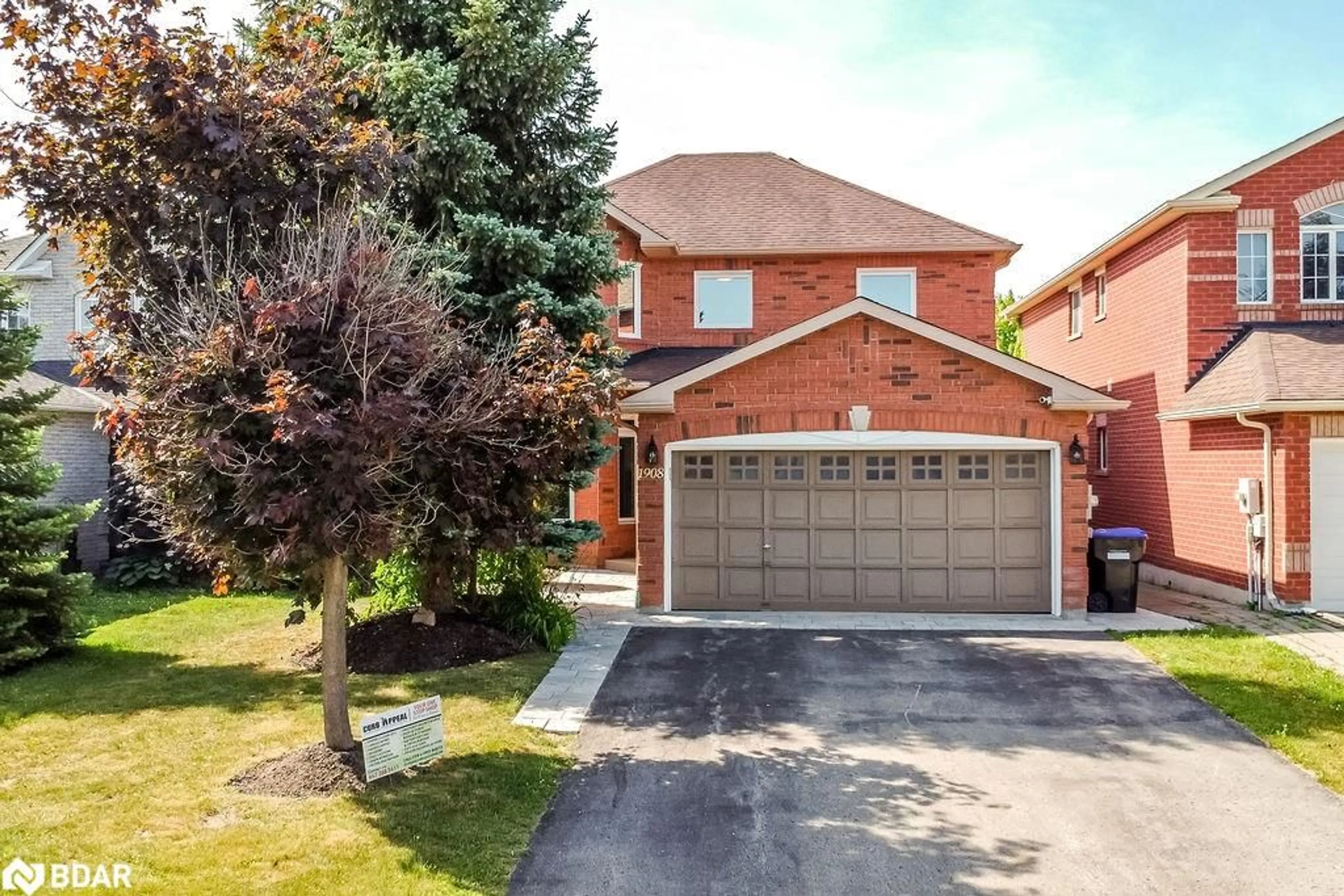 Home with brick exterior material, street for 1908 Emerald Crt, Innisfil Ontario L9S 2A4