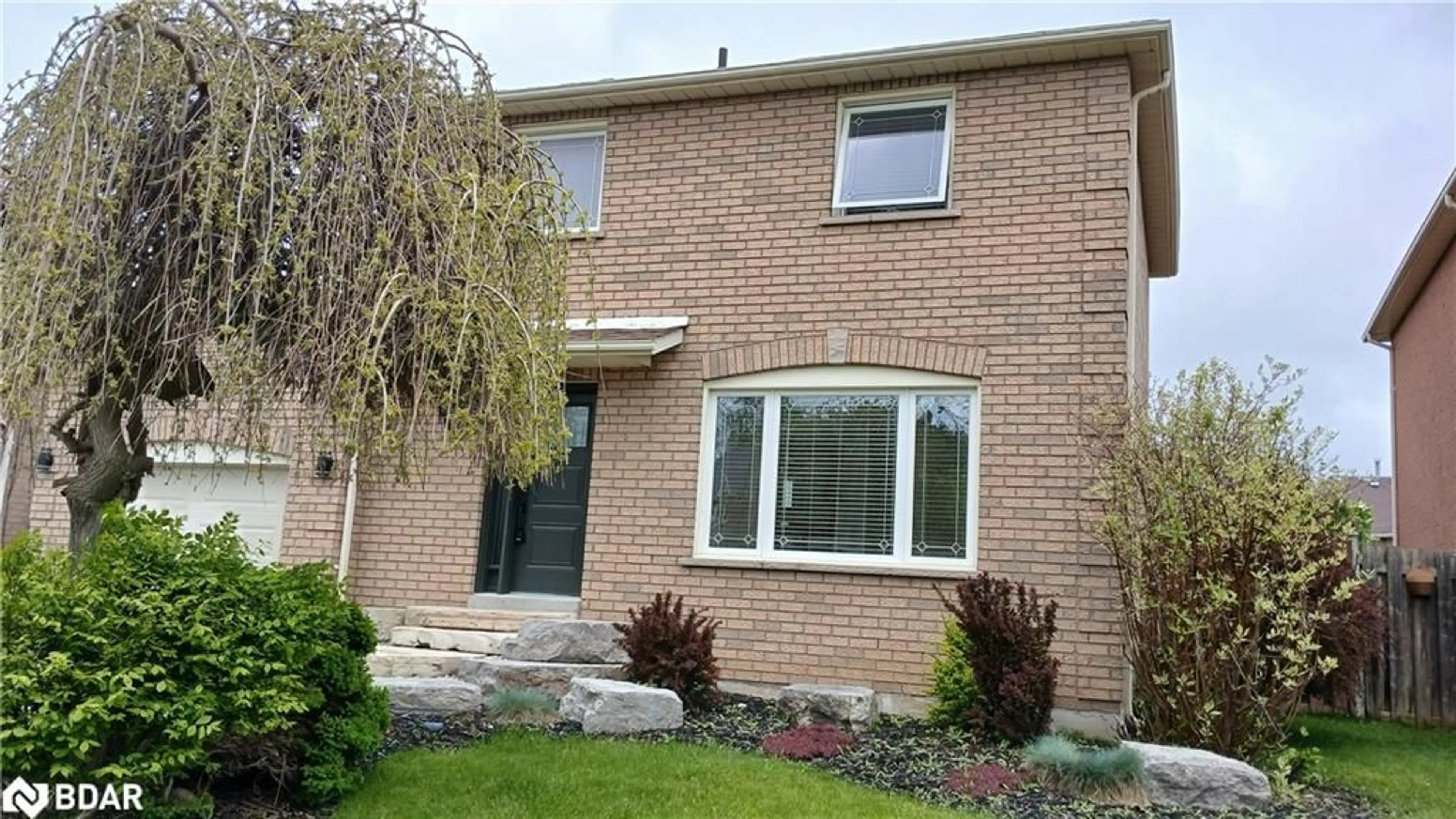 Home with brick exterior material, street for 124 Brown St, Barrie Ontario L4N 7V7