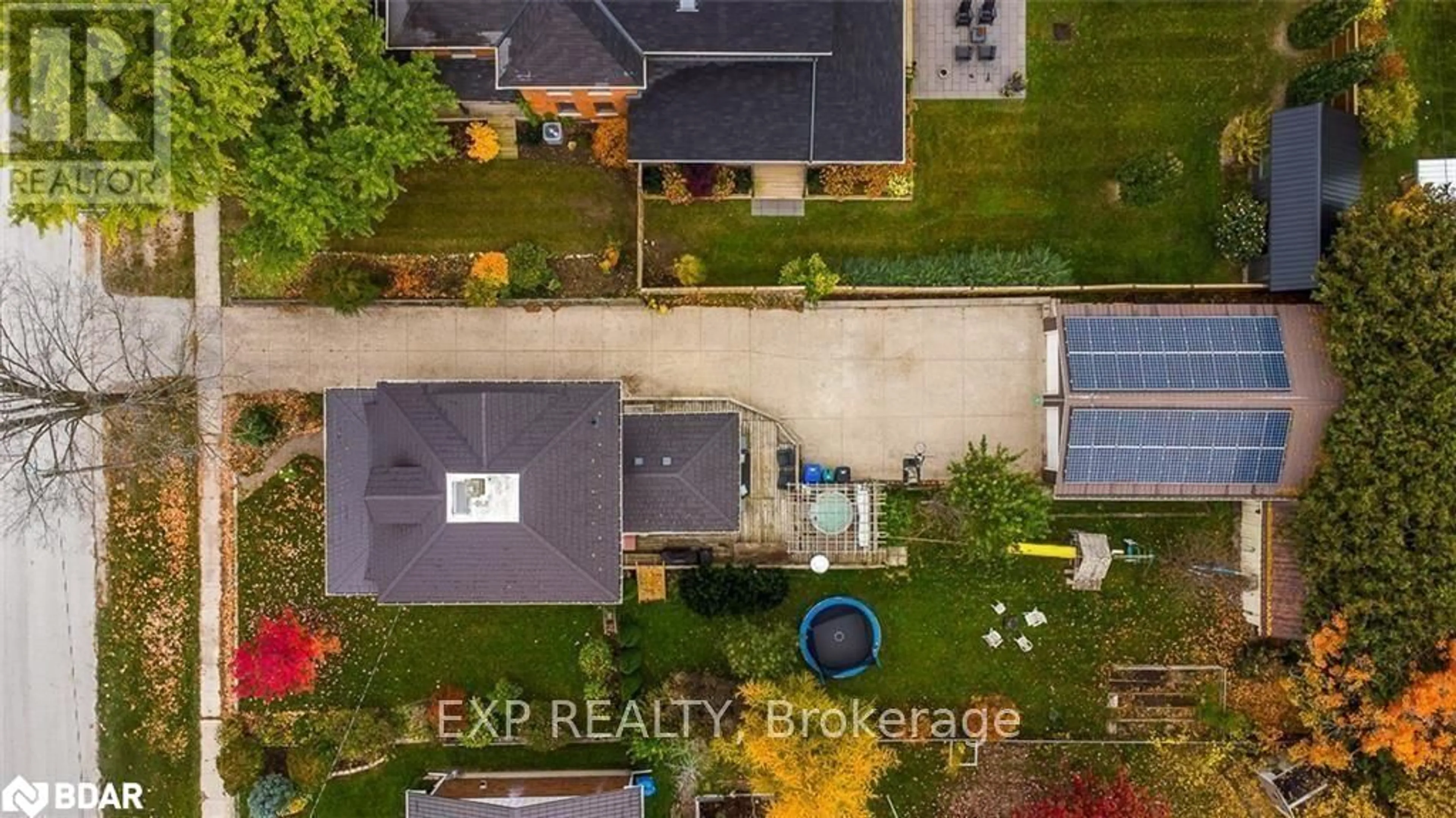A pic from outside/outdoor area/front of a property/back of a property/a pic from drone, street for 12 Elizabeth St, Creemore Ontario L0M 1G0