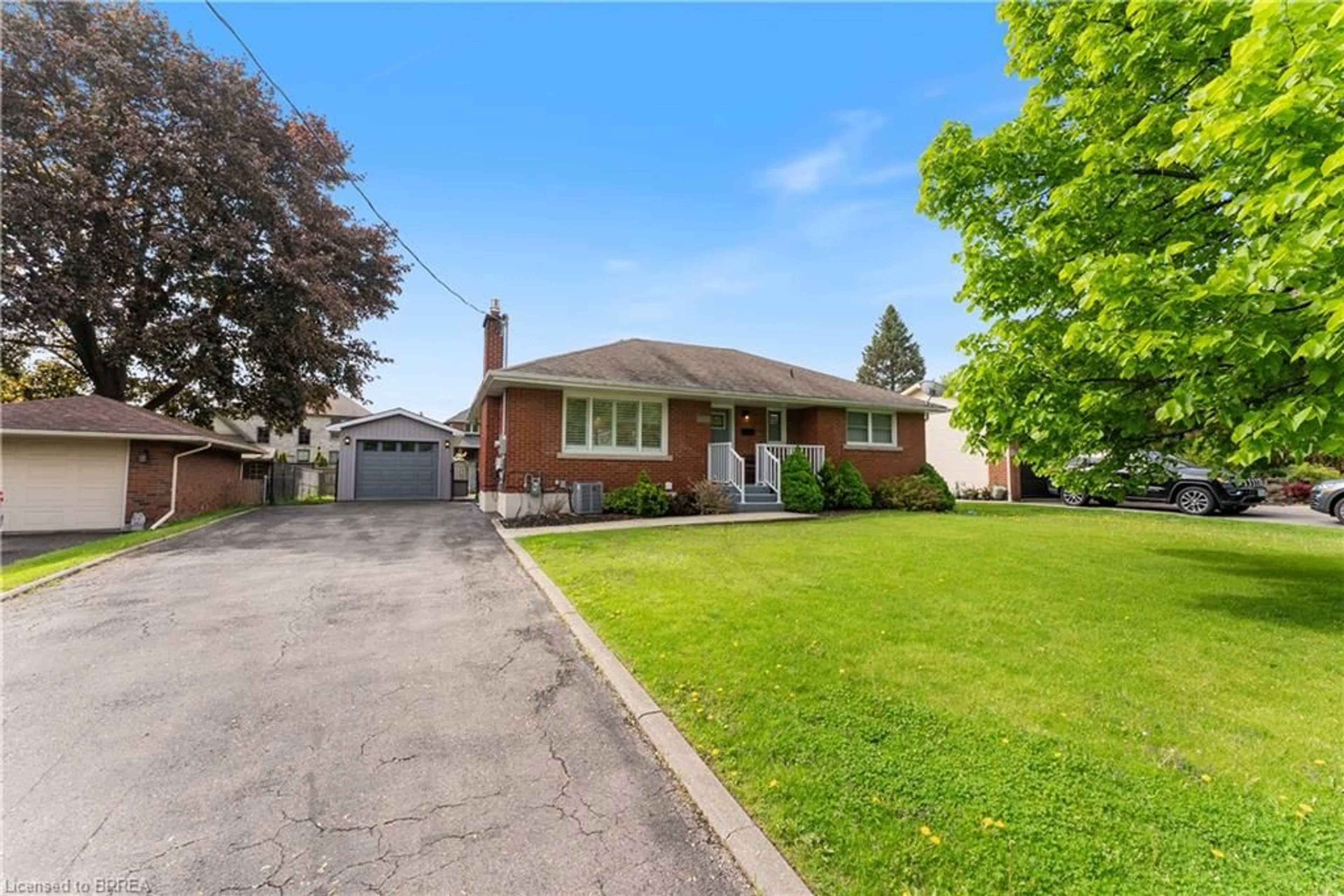Home with brick exterior material, street for 17 Varadi Ave, Brantford Ontario N3R 3M9