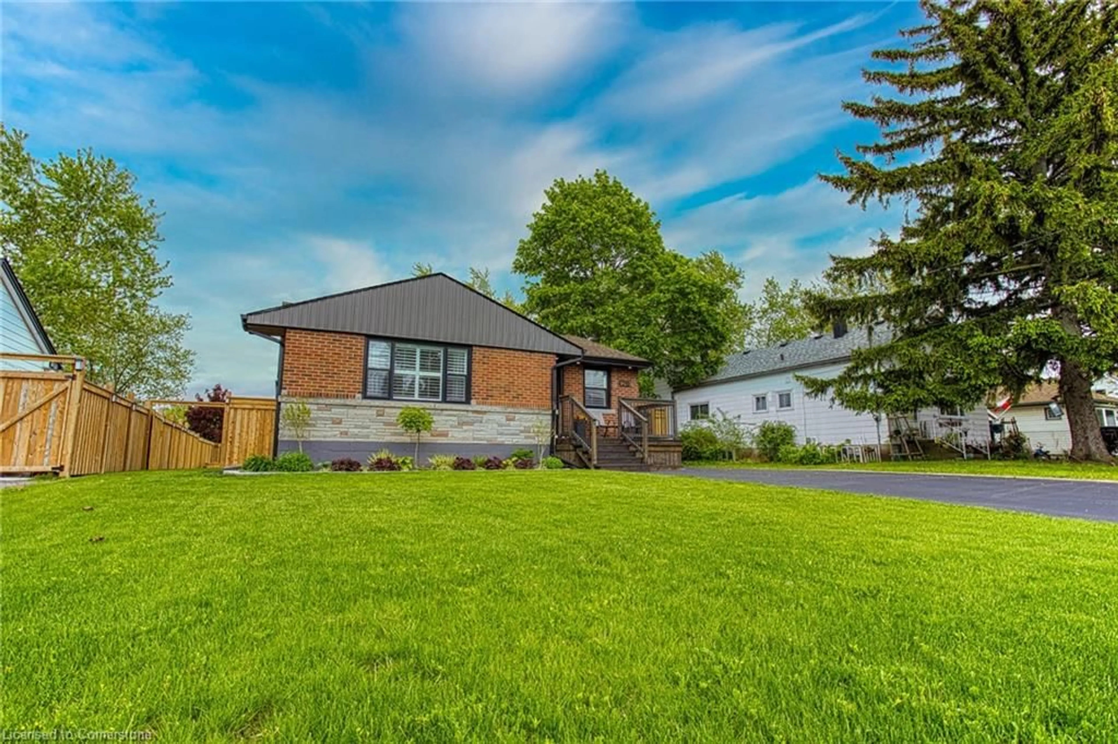 Unknown for 296 Winona Rd, Stoney Creek Ontario L8E 5L3