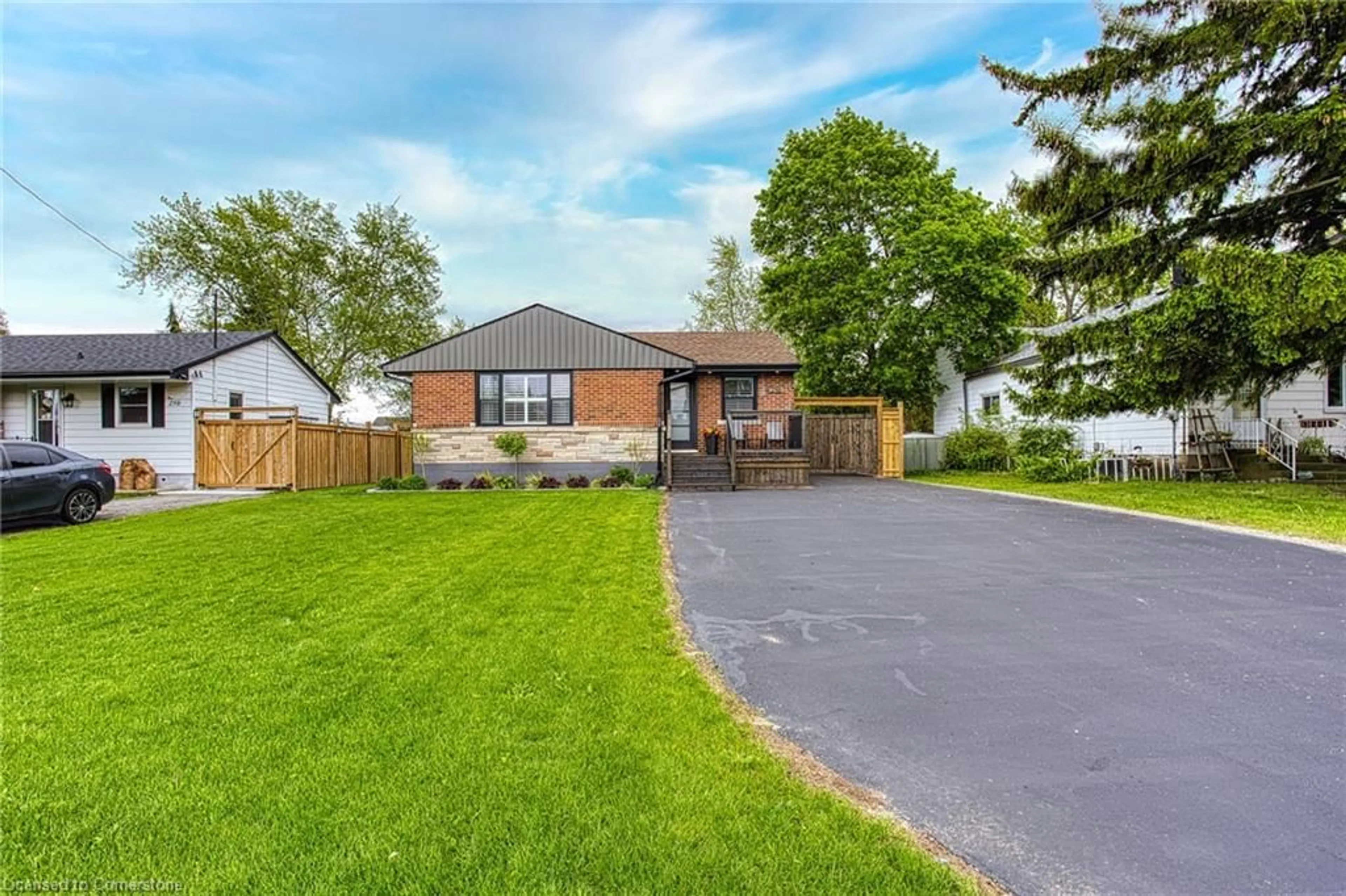 Home with brick exterior material, street for 296 Winona Rd, Stoney Creek Ontario L8E 5L3