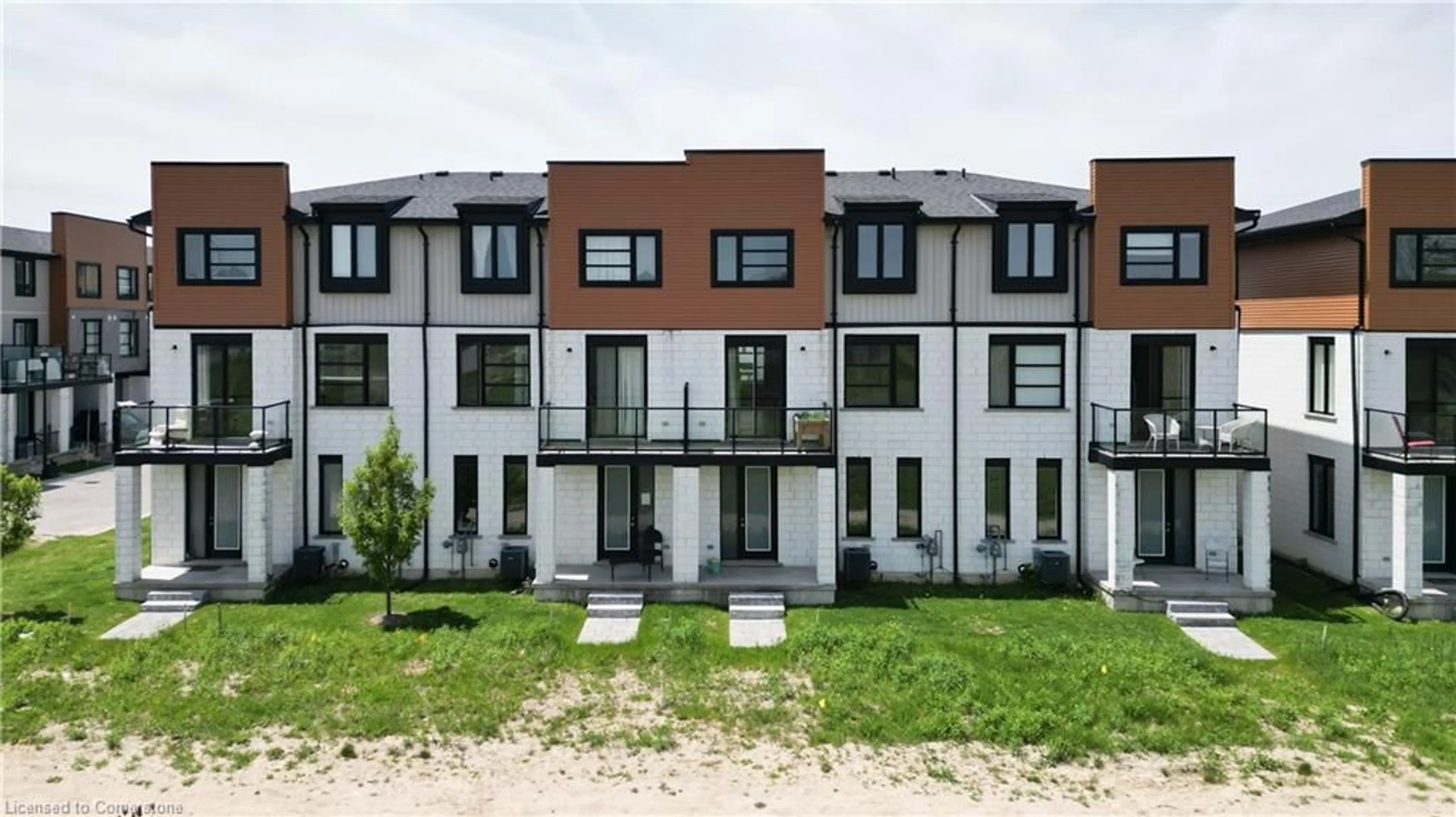 Unknown for 886 West Village Sq, London Ontario N6H 0J7