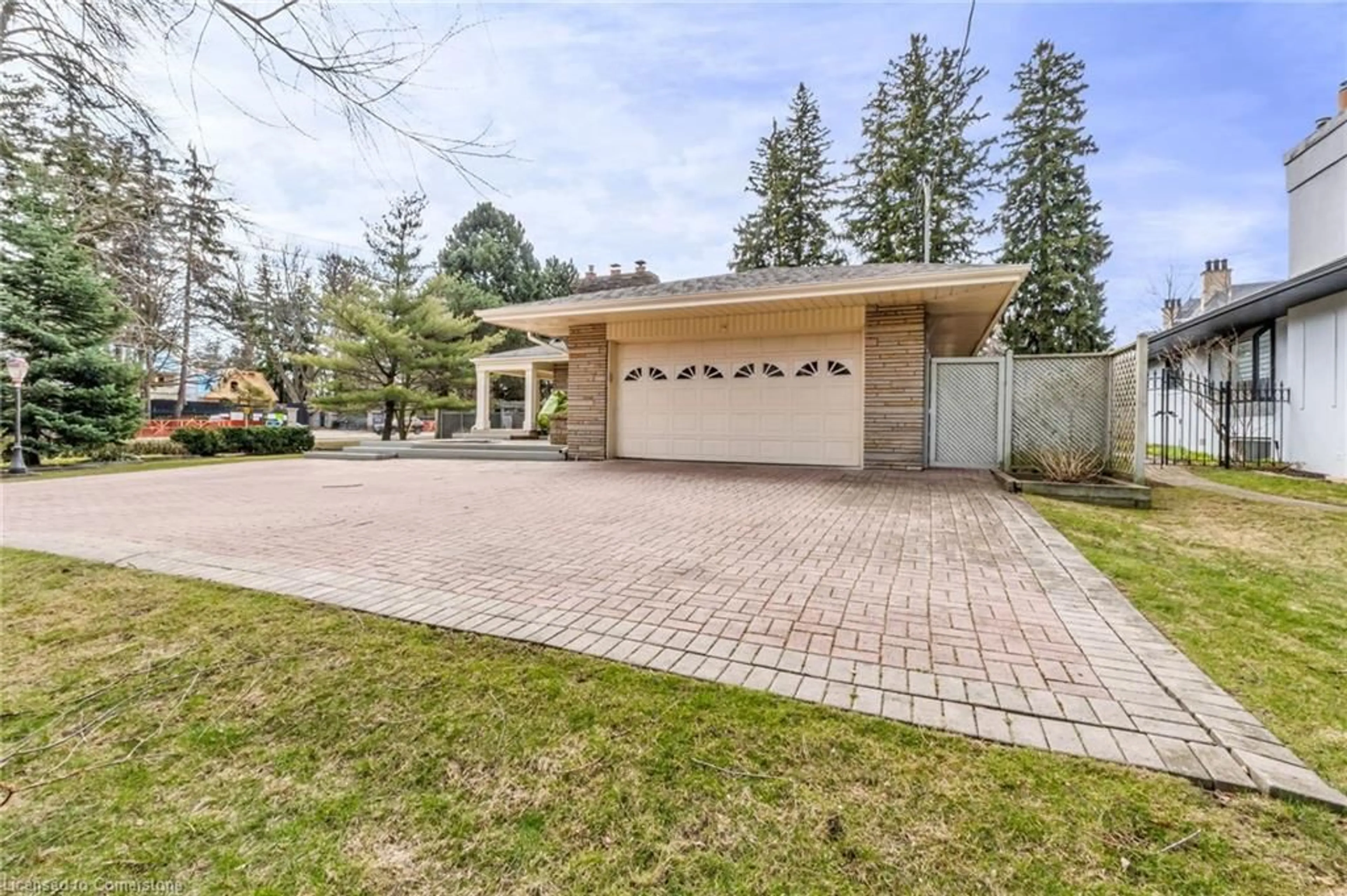 Unknown for 1123 Lakeshore Rd, Oakville Ontario L6J 1K9