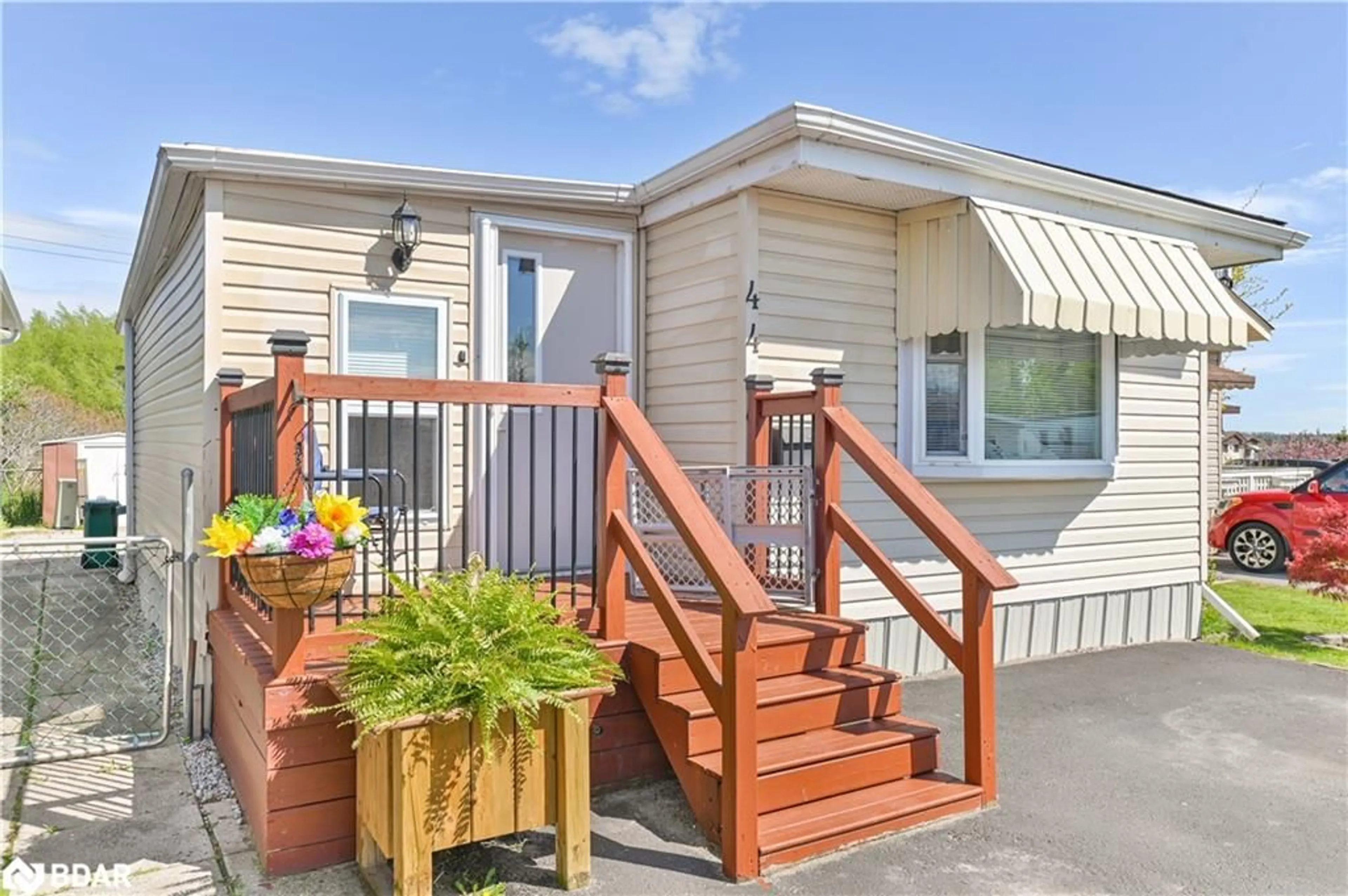 Home with vinyl exterior material, street for 311 Dundas St #44, Quinte West Ontario K8V 1M1