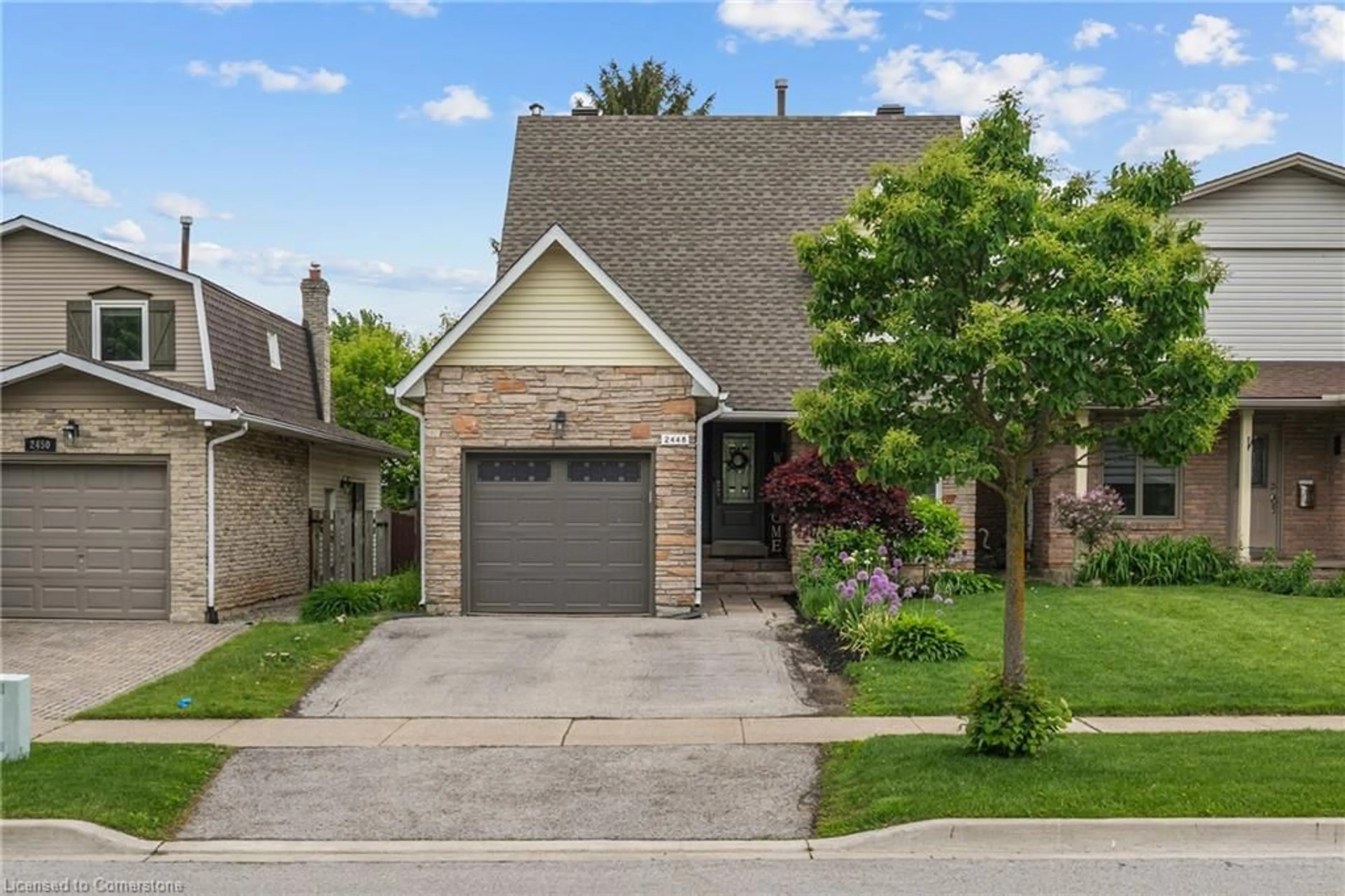 Home with brick exterior material, street for 2448 Malcolm Cres, Burlington Ontario L7P 3Y6