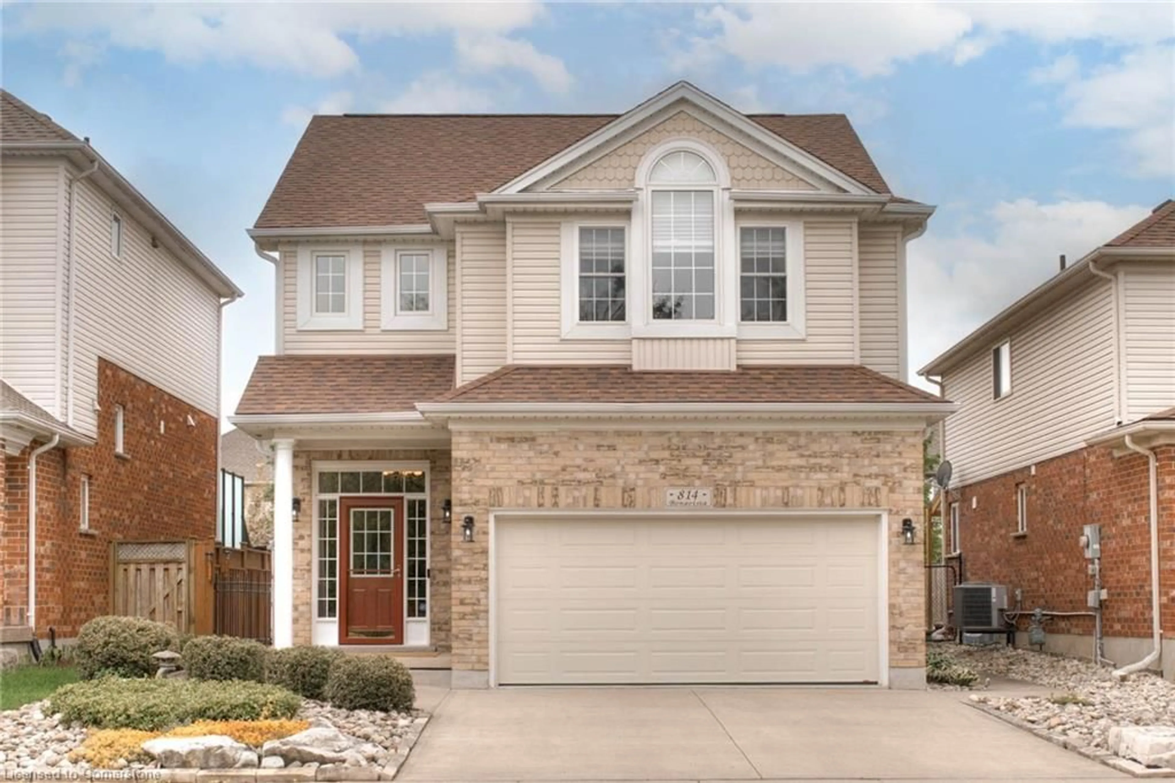 Home with brick exterior material, street for 814 Bonavista Dr, Waterloo Ontario N2K 3Z8
