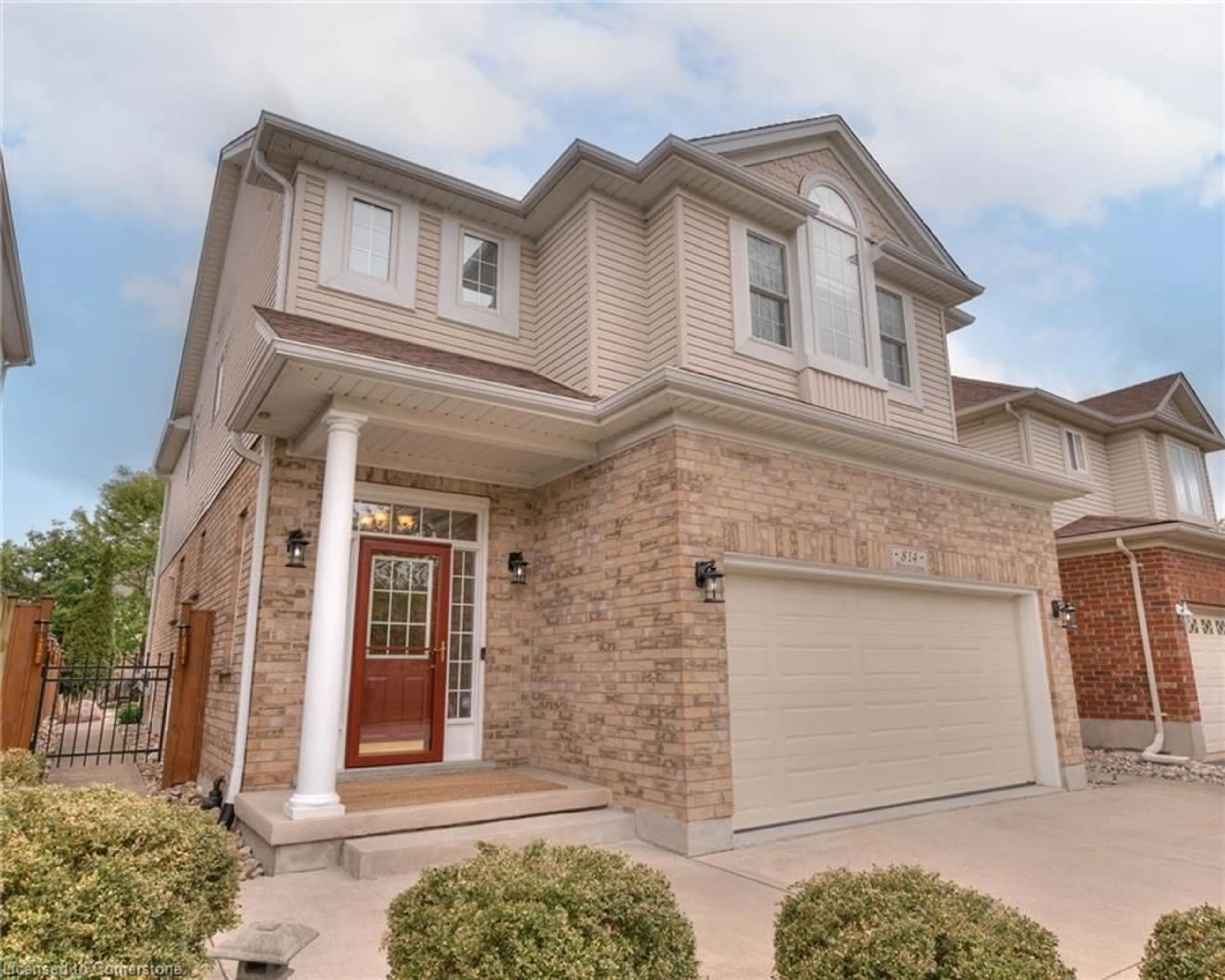 Home with brick exterior material, street for 814 Bonavista Dr, Waterloo Ontario N2K 3Z8