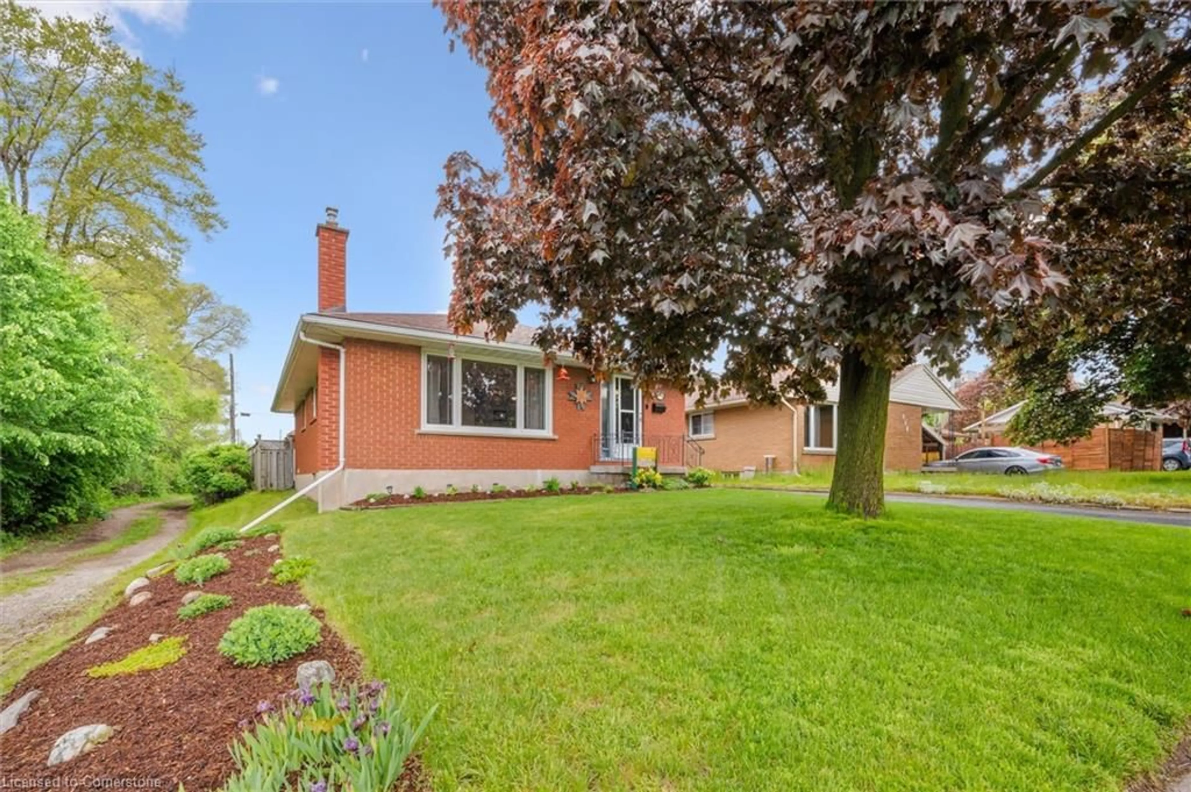 Unknown for 176 Sekura St, Cambridge Ontario N1R 3R1