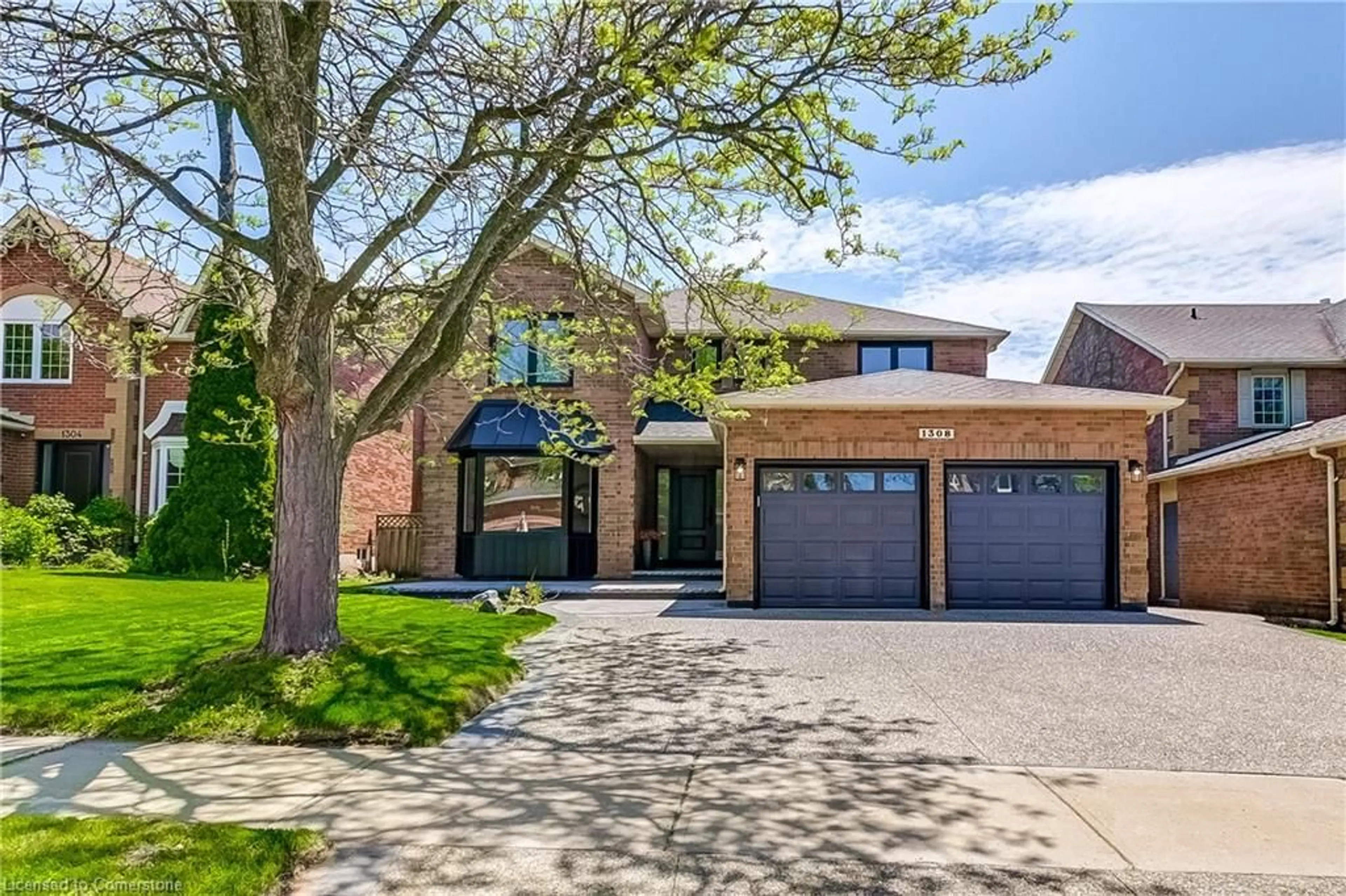Home with brick exterior material, street for 1308 Fieldcrest Ave, Oakville Ontario L6M 2N6