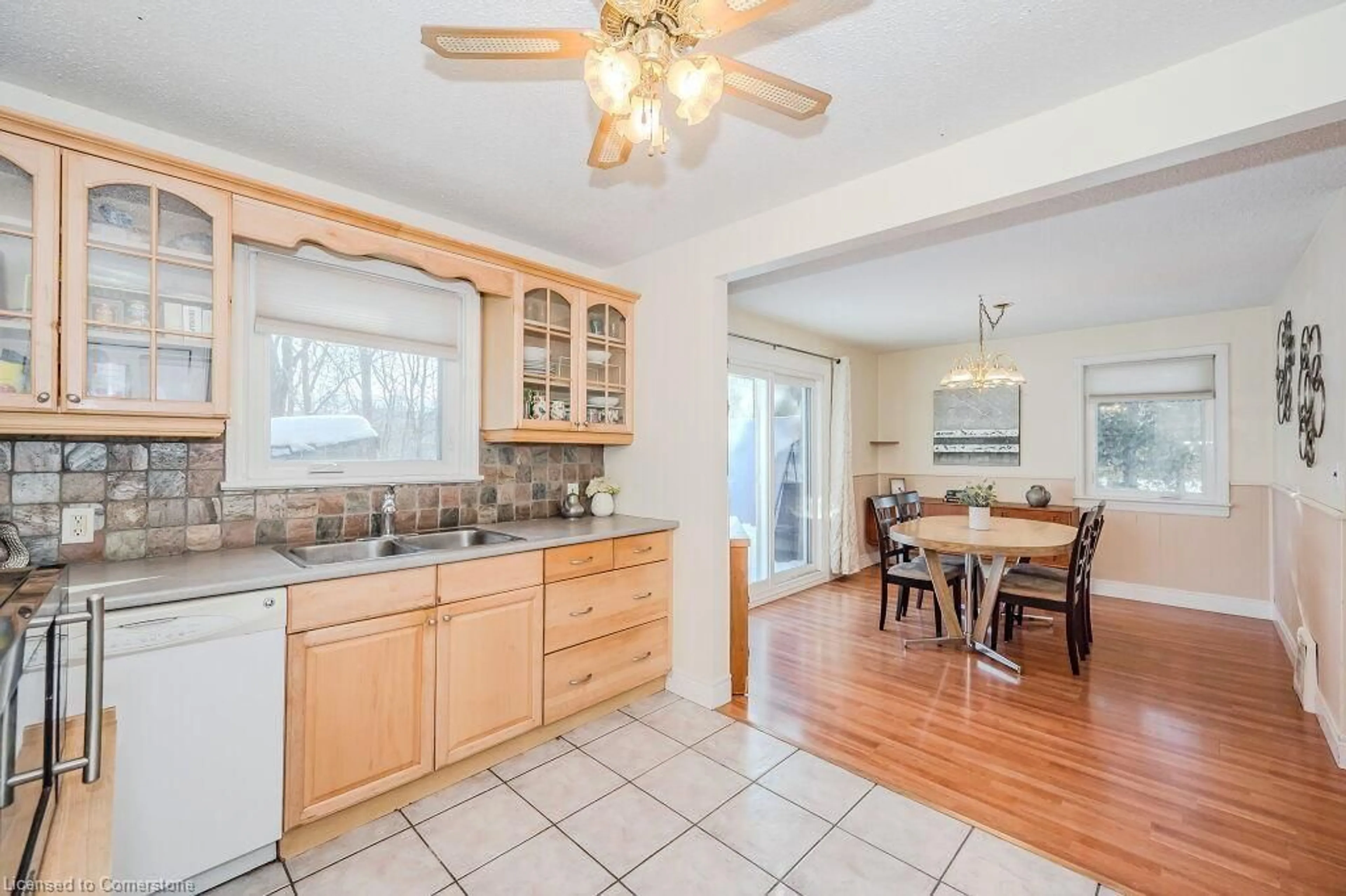 Open concept kitchen, ceramic/tile floor for 7210 Highway 7, Halton Hills Ontario L7J 2L9