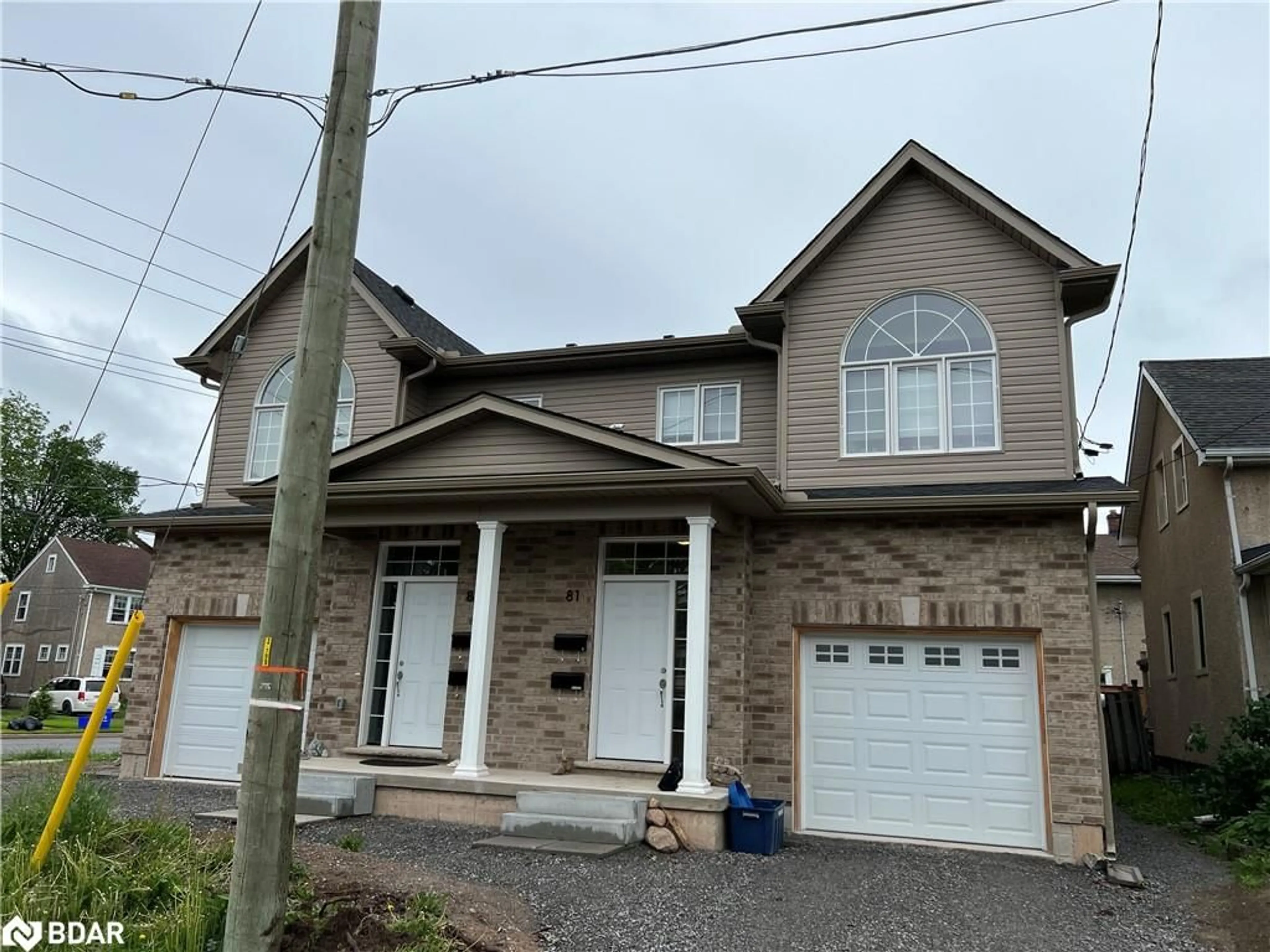 Home with brick exterior material, street for 81 Grove St, Welland Ontario L3B 4B3