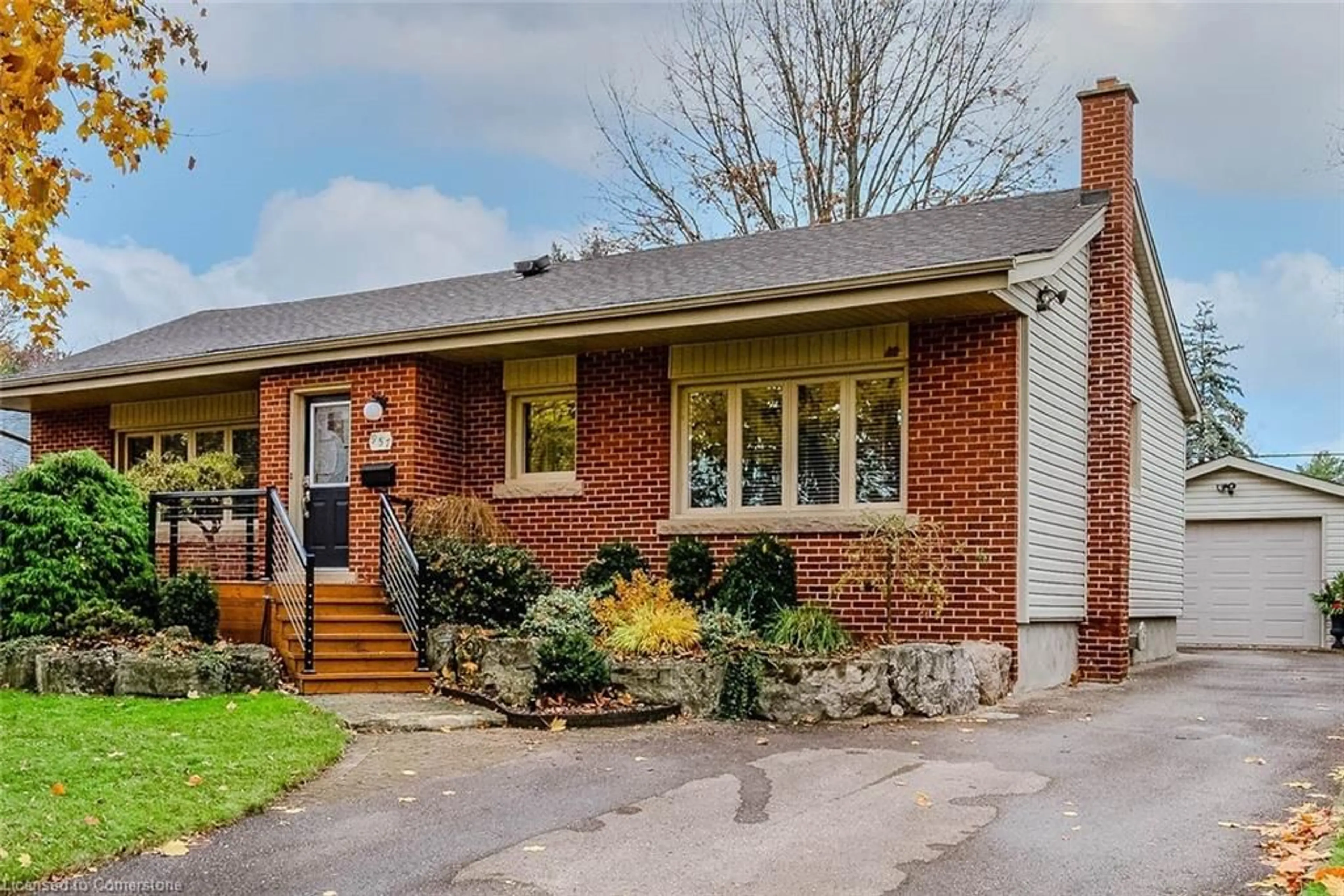 Home with brick exterior material, street for 957 Sanford Dr, Burlington Ontario L7T 3G7