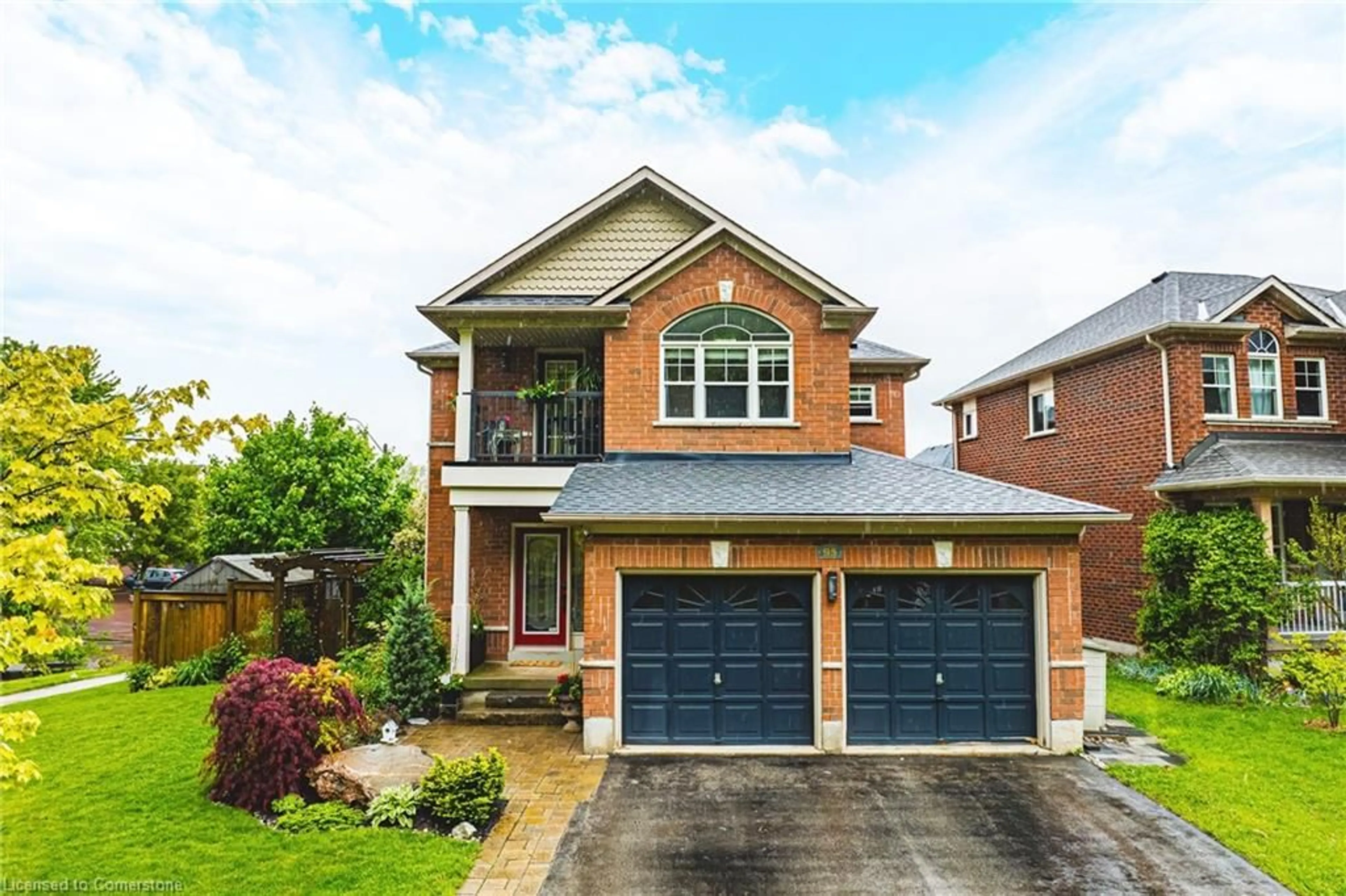 Home with brick exterior material, street for 95 Livingstone Dr, Dundas Ontario L9H 7S5