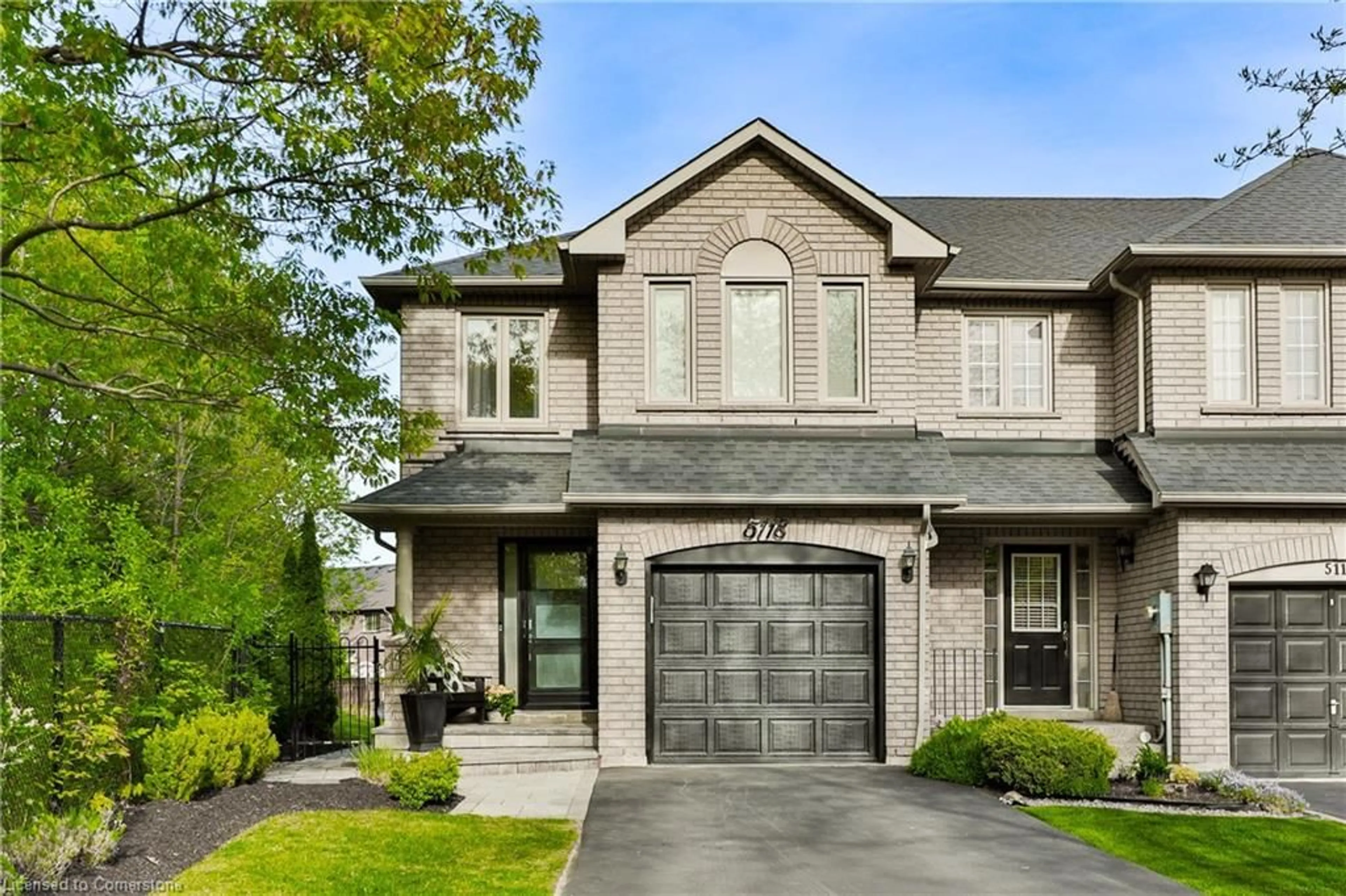 Home with brick exterior material, street for 5118 Tree Crt, Burlington Ontario L7L 6K3