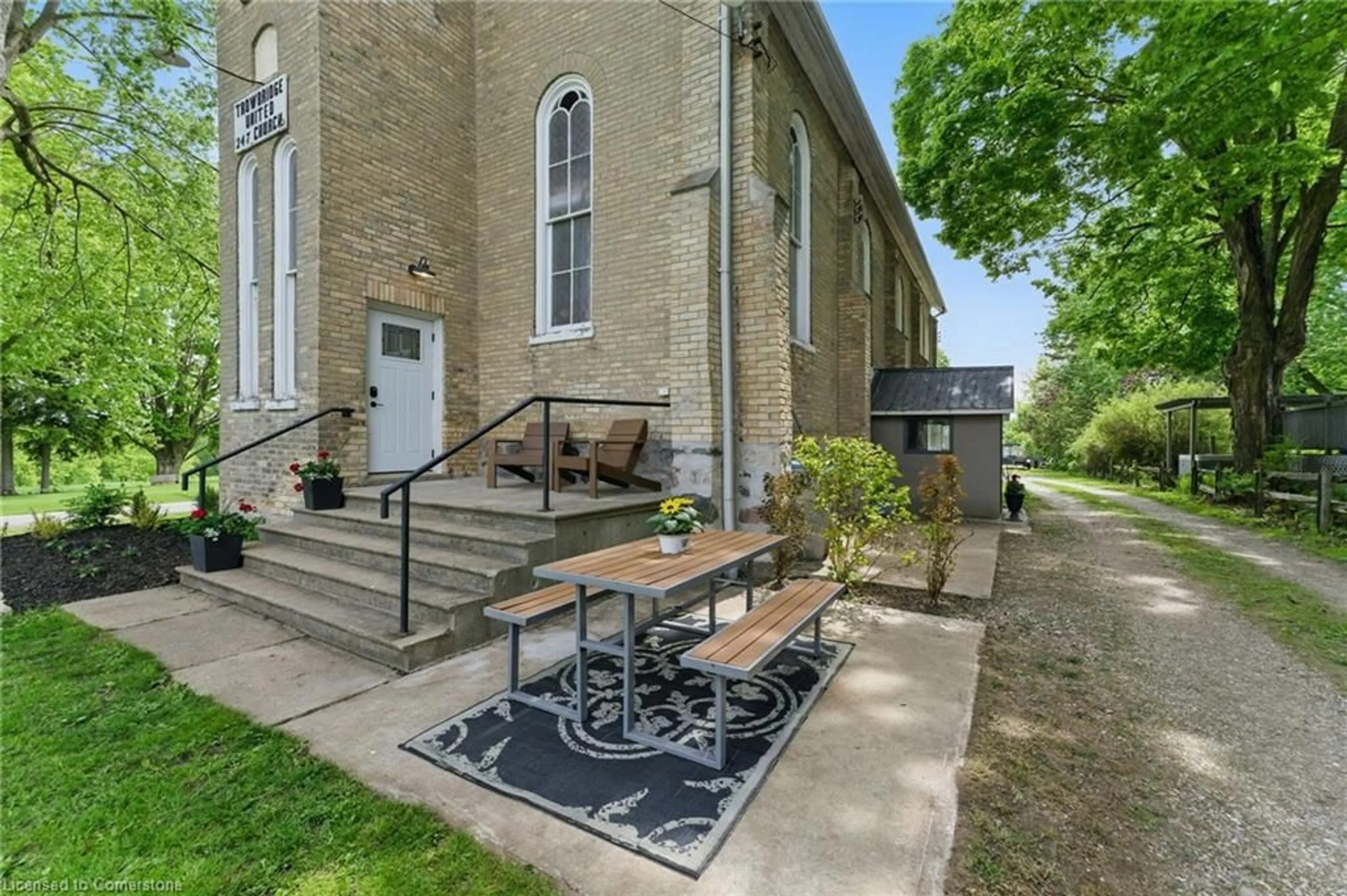 Patio, street for 247 West St, Trowbridge Ontario N4W 0L8