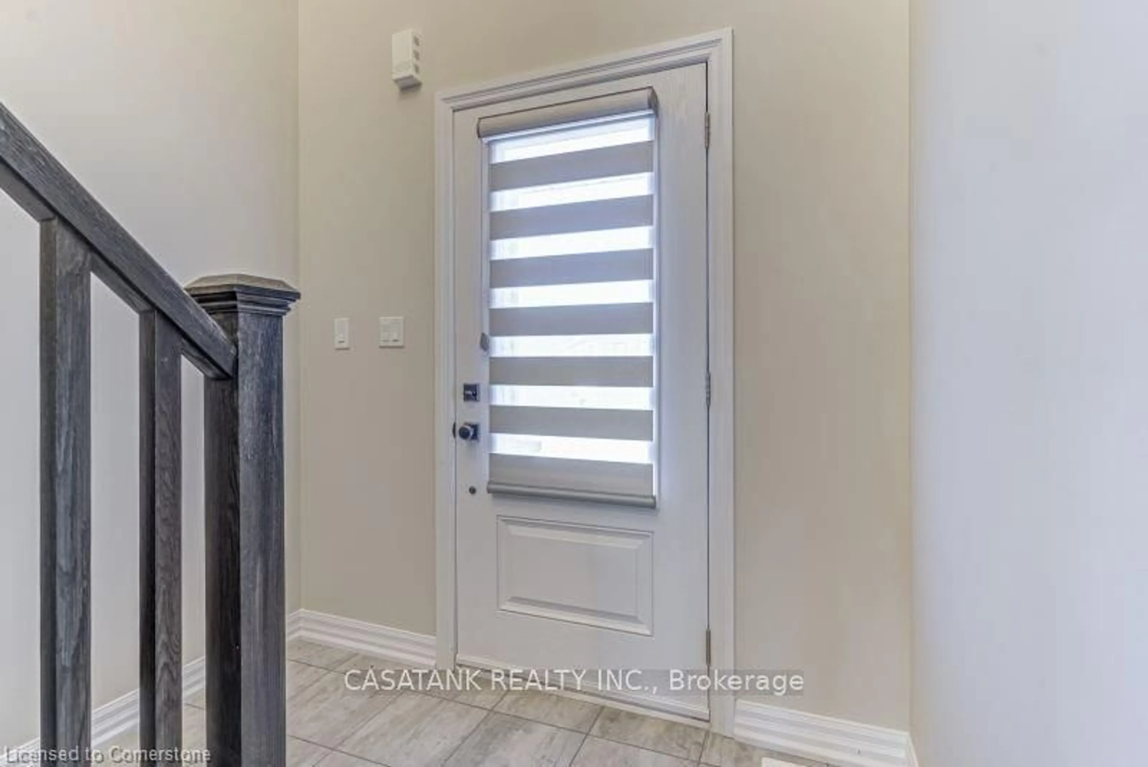 Indoor entryway for 4311 Mann St #40, Niagara Falls Ontario L2G 3K2