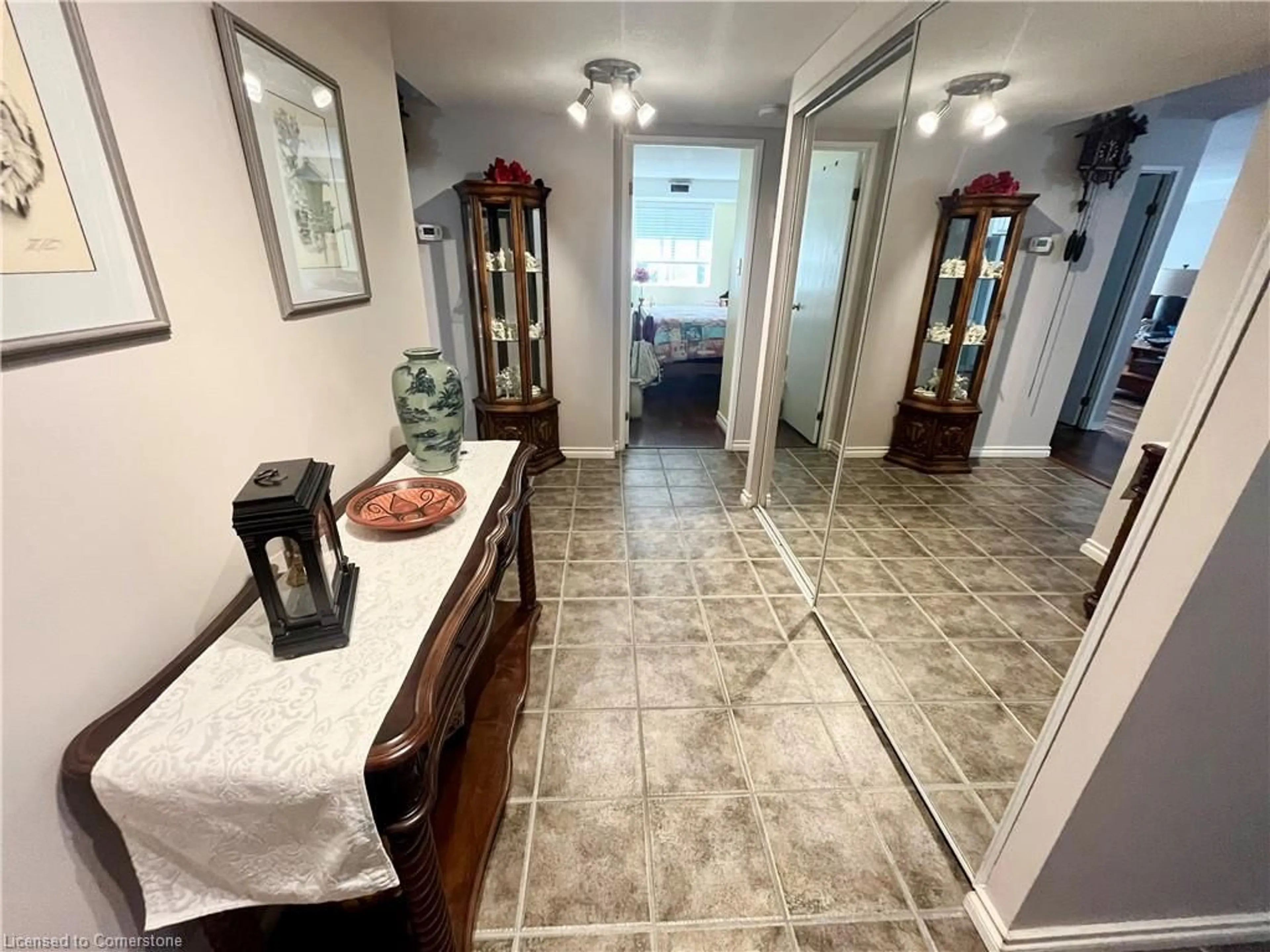 Indoor entryway for 163 Ferguson Dr #103, Woodstock Ontario N4V 1B1