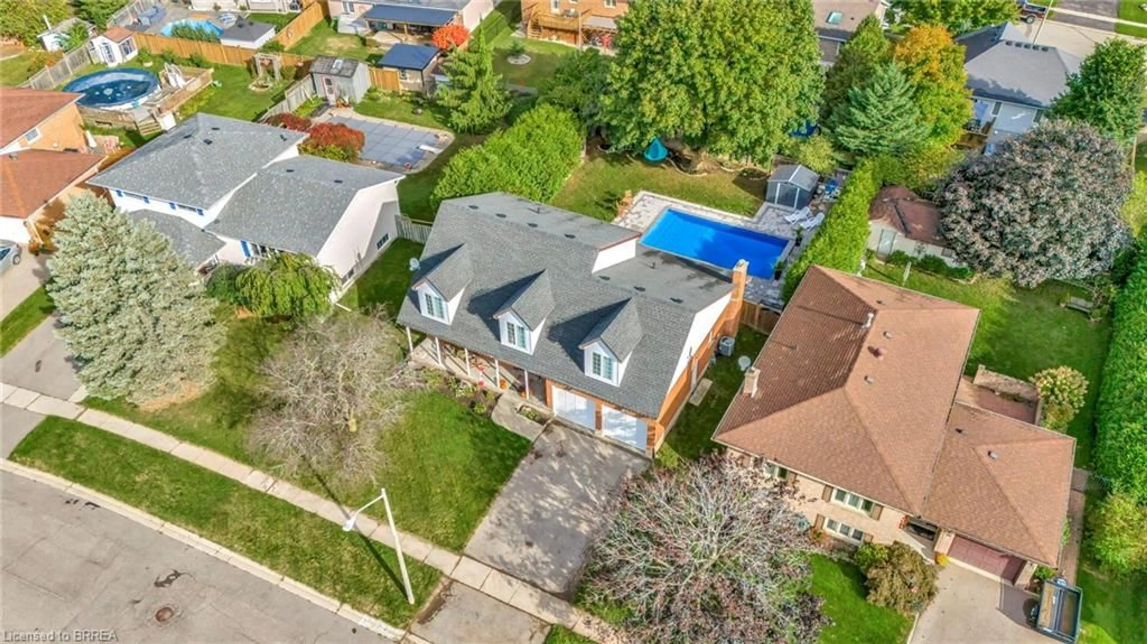 A pic from outside/outdoor area/front of a property/back of a property/a pic from drone, street for 28 Austin Cres, St. George Ontario N0E 1N0