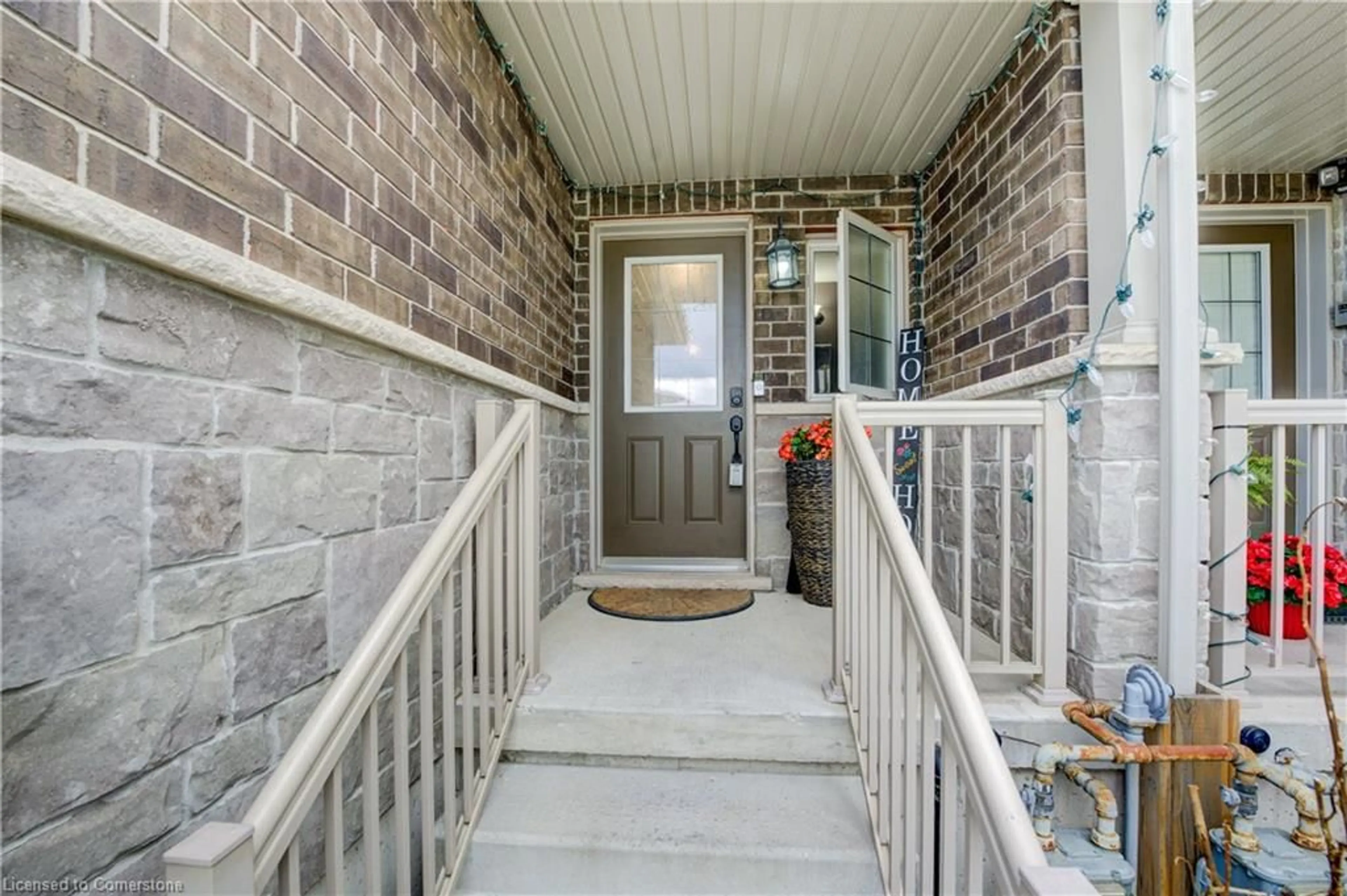 Indoor entryway for 13 Machado St, Kitchener Ontario N2R 0C1