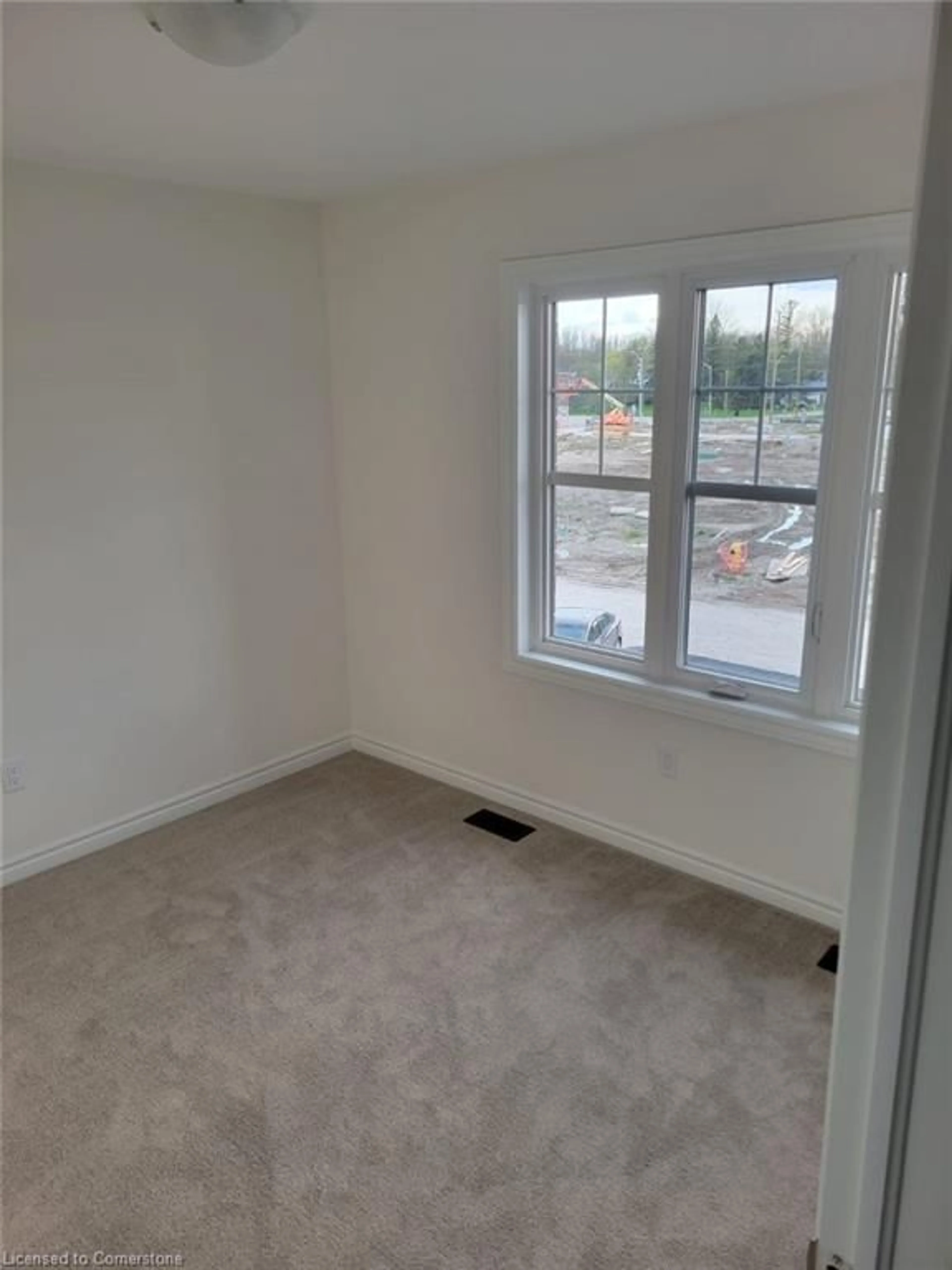 A pic of a room for 61 BRETHET Heights, Beeton Ontario L0G 1A0