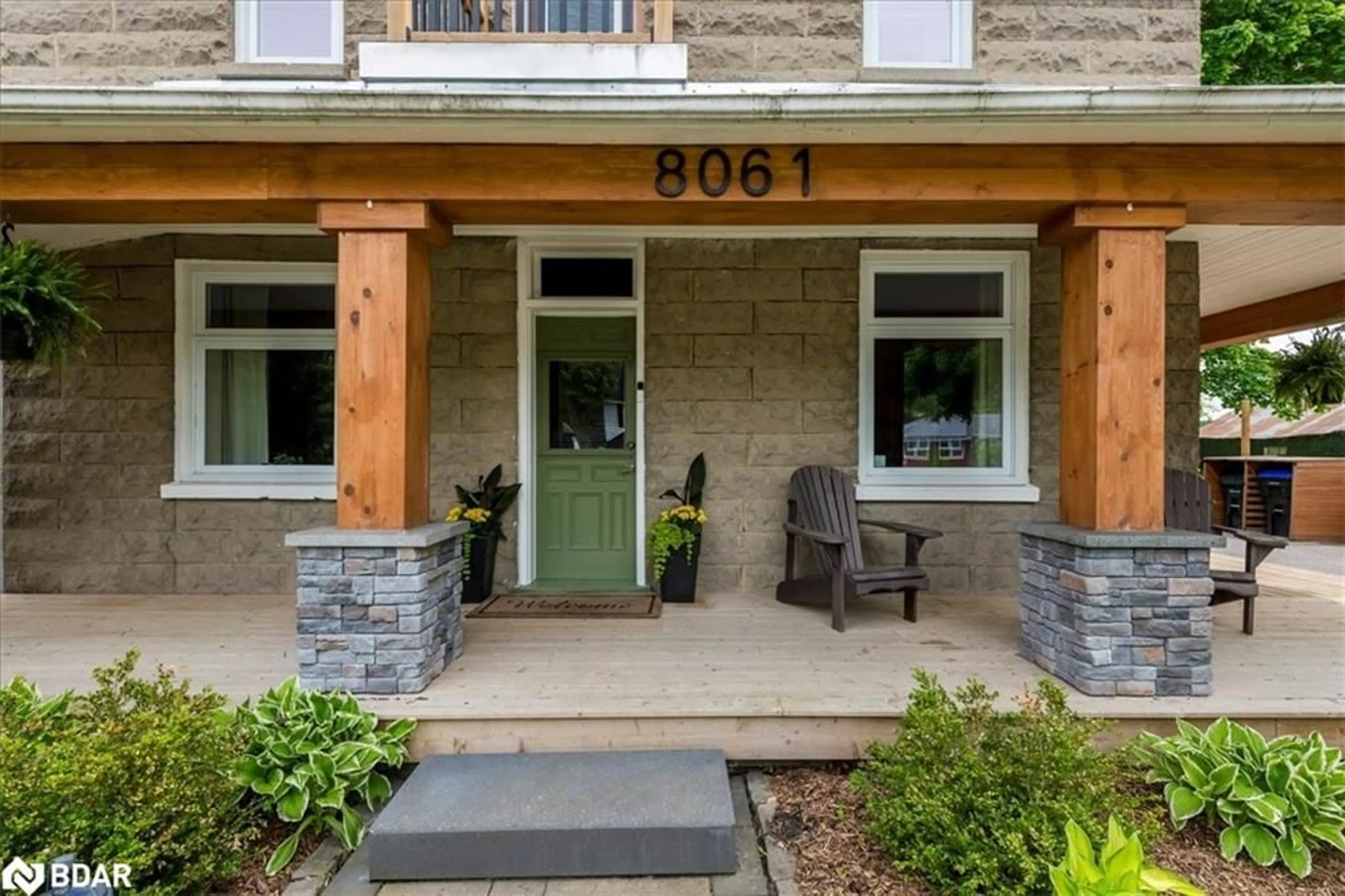 Unknown for 8061 Main St, Everett Ontario L0M 1J0