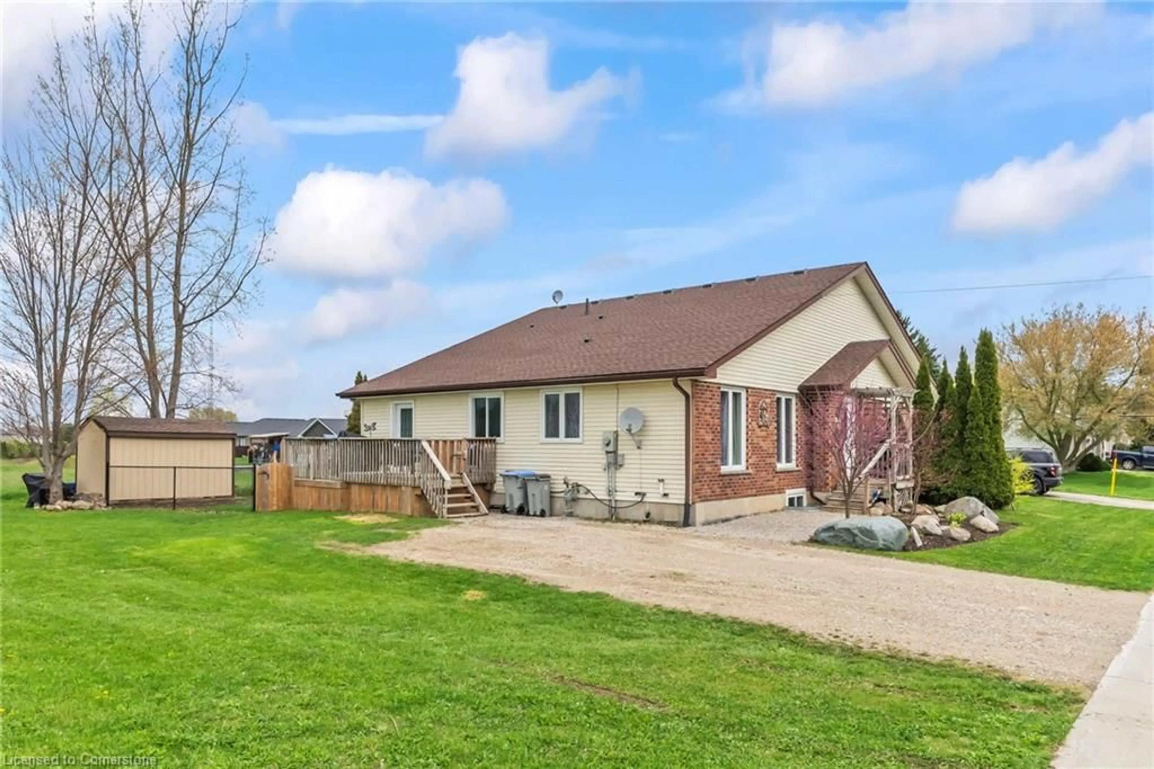 A pic from outside/outdoor area/front of a property/back of a property/a pic from drone, street for 707 Reserve Ave, Listowel Ontario N4W 2L3