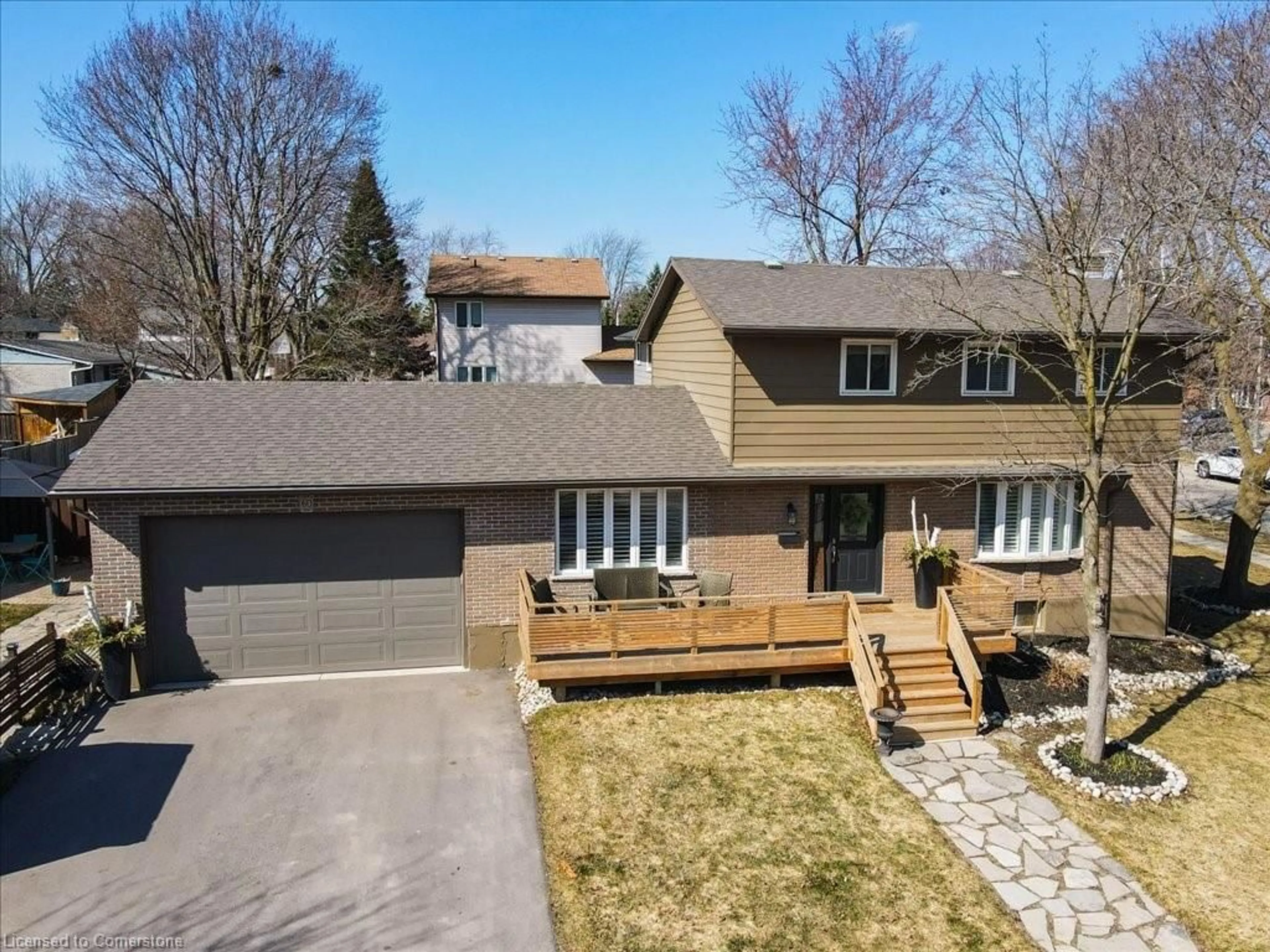 A pic from outside/outdoor area/front of a property/back of a property/a pic from drone, street for 60 Silverspring Cres, Kitchener Ontario N2M 4P4