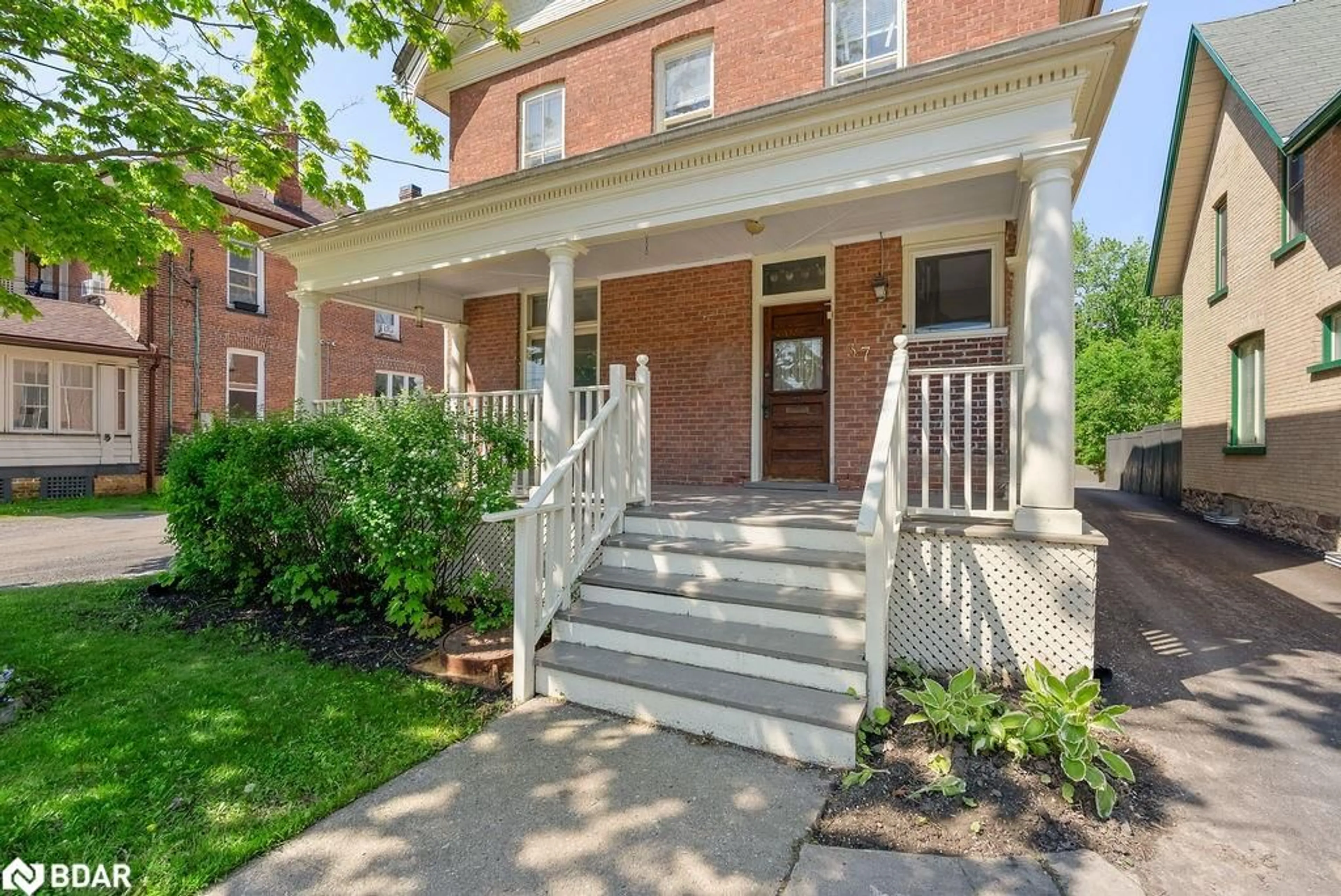 Home with brick exterior material, street for 37 Cambridge St, Lindsay Ontario K9V 4C6