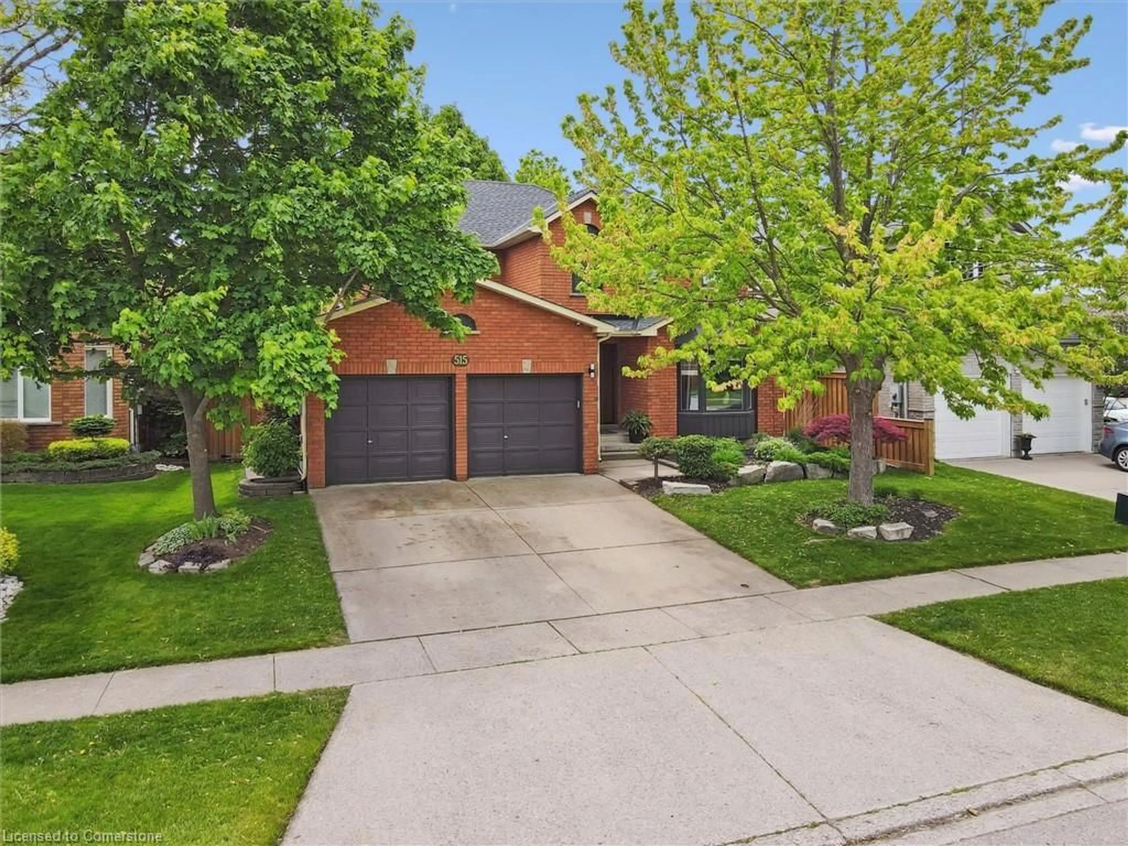 Home with brick exterior material, street for 515 Grand Ridge Dr, Cambridge Ontario N1S 4Y9