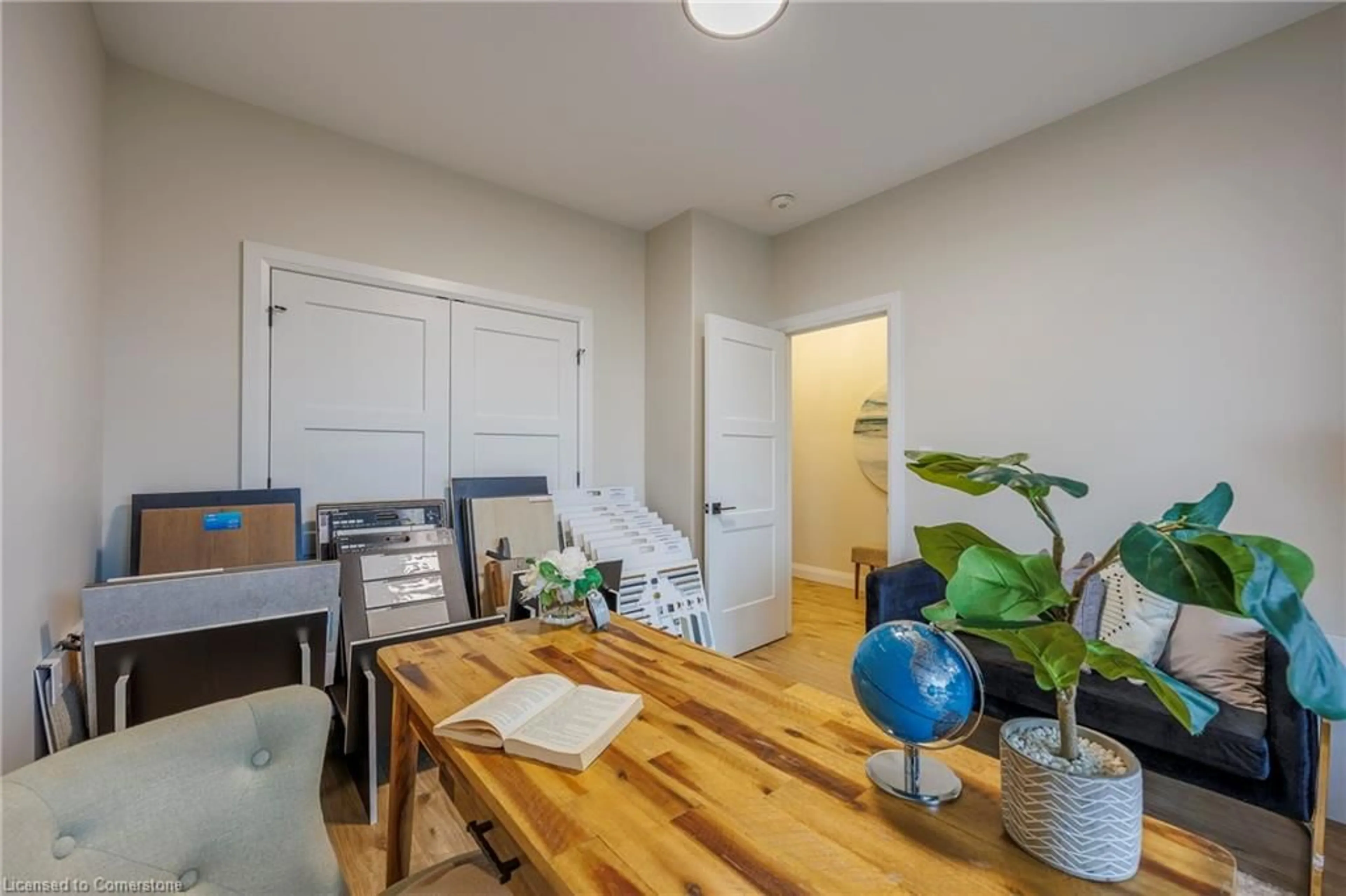 A pic of a room for 94 Duchess Dr, Delhi Ontario N4B 2V3