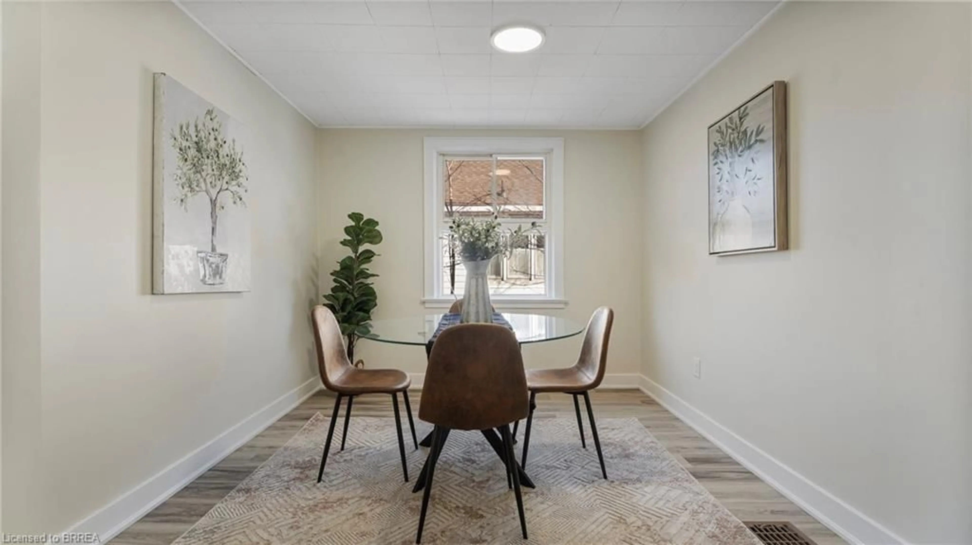Dining room, unknown for 248 Sydenham St, Brantford Ontario N3R 3Z8