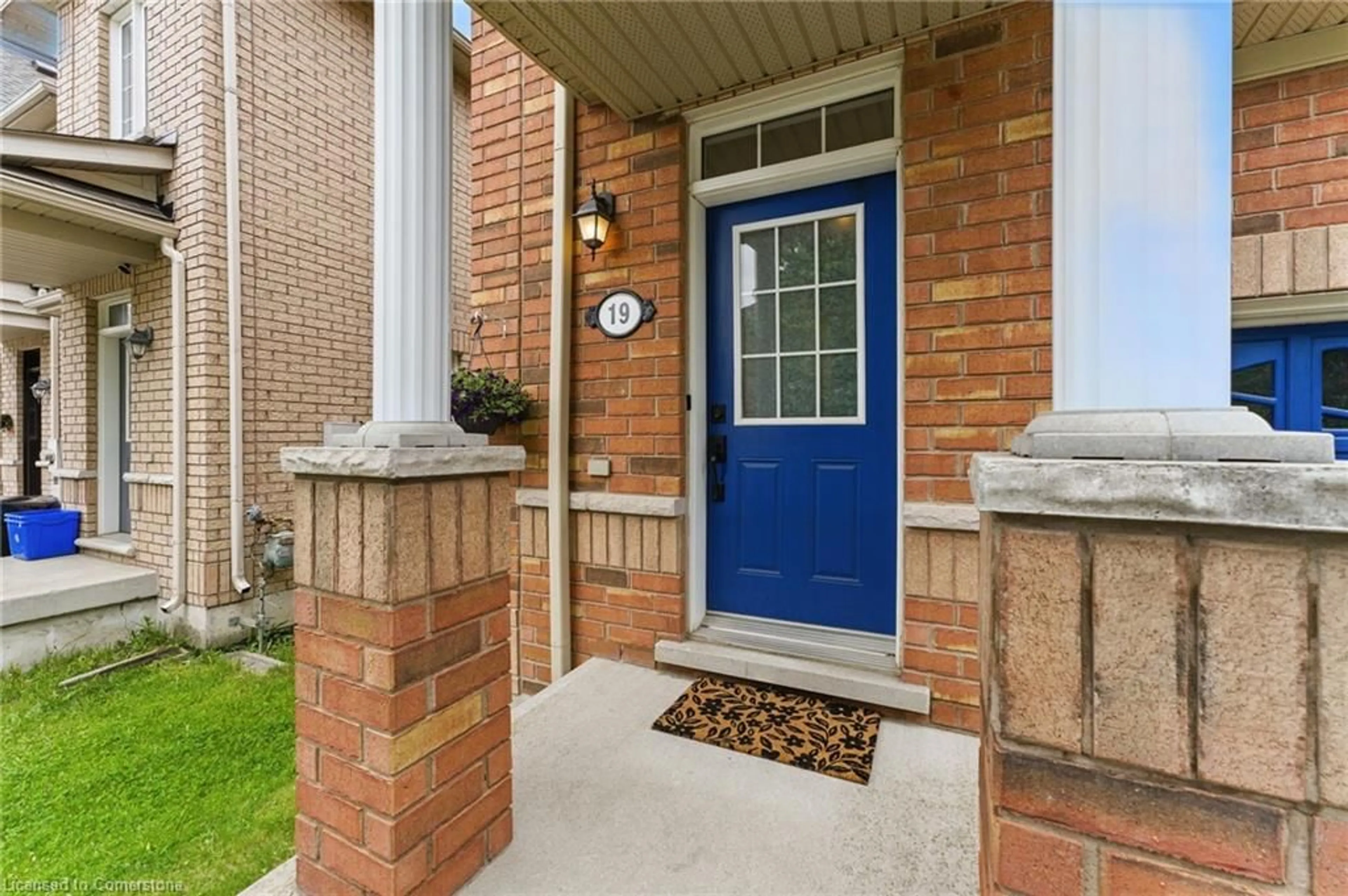 Home with brick exterior material, street for 110 Highland Rd #19, Kitchener Ontario N2M 3S1