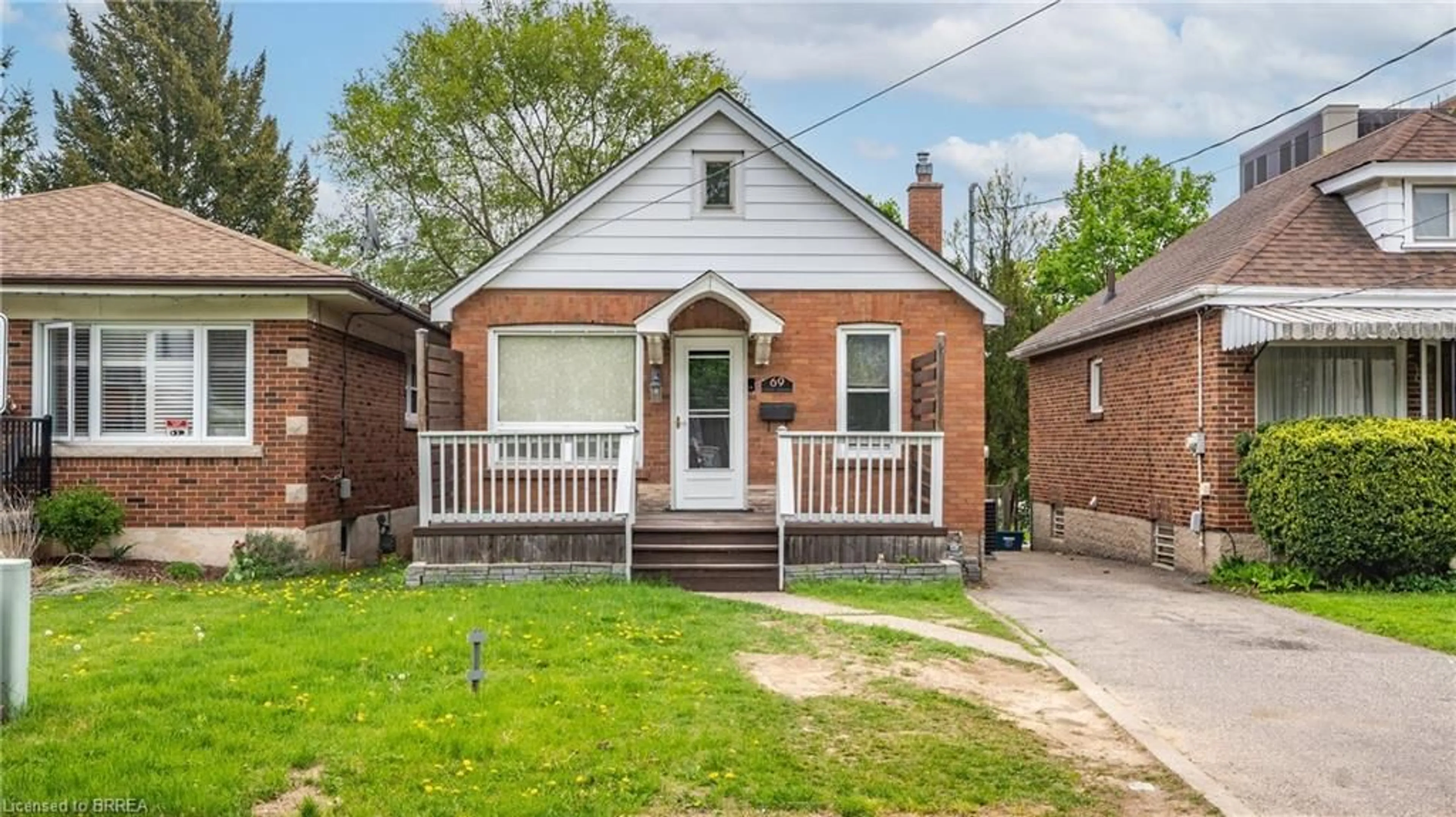 Home with brick exterior material, street for 69 Lyons Ave, Brantford Ontario N3R 4R2