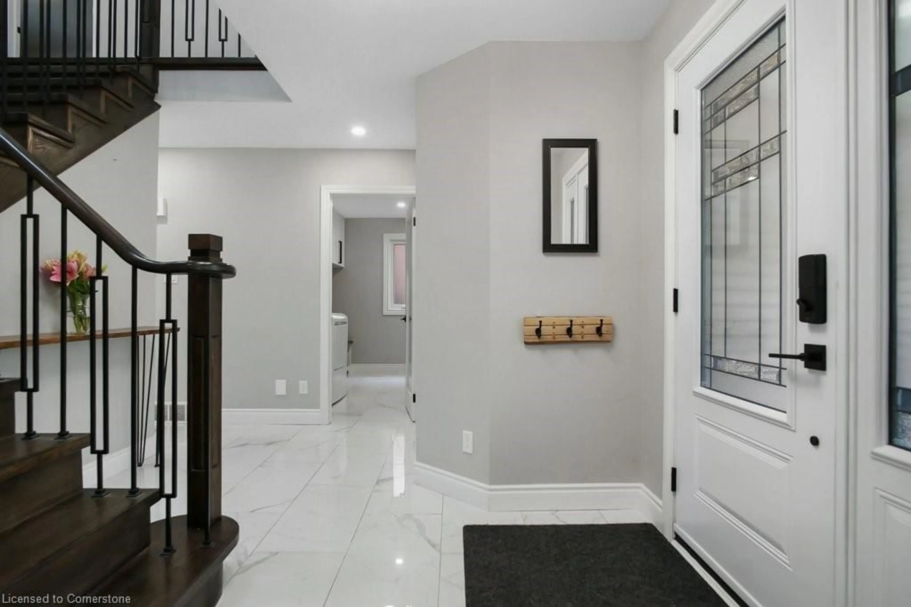 Indoor entryway for 69 Mulberry Dr, Cambridge Ontario N3C 3S9