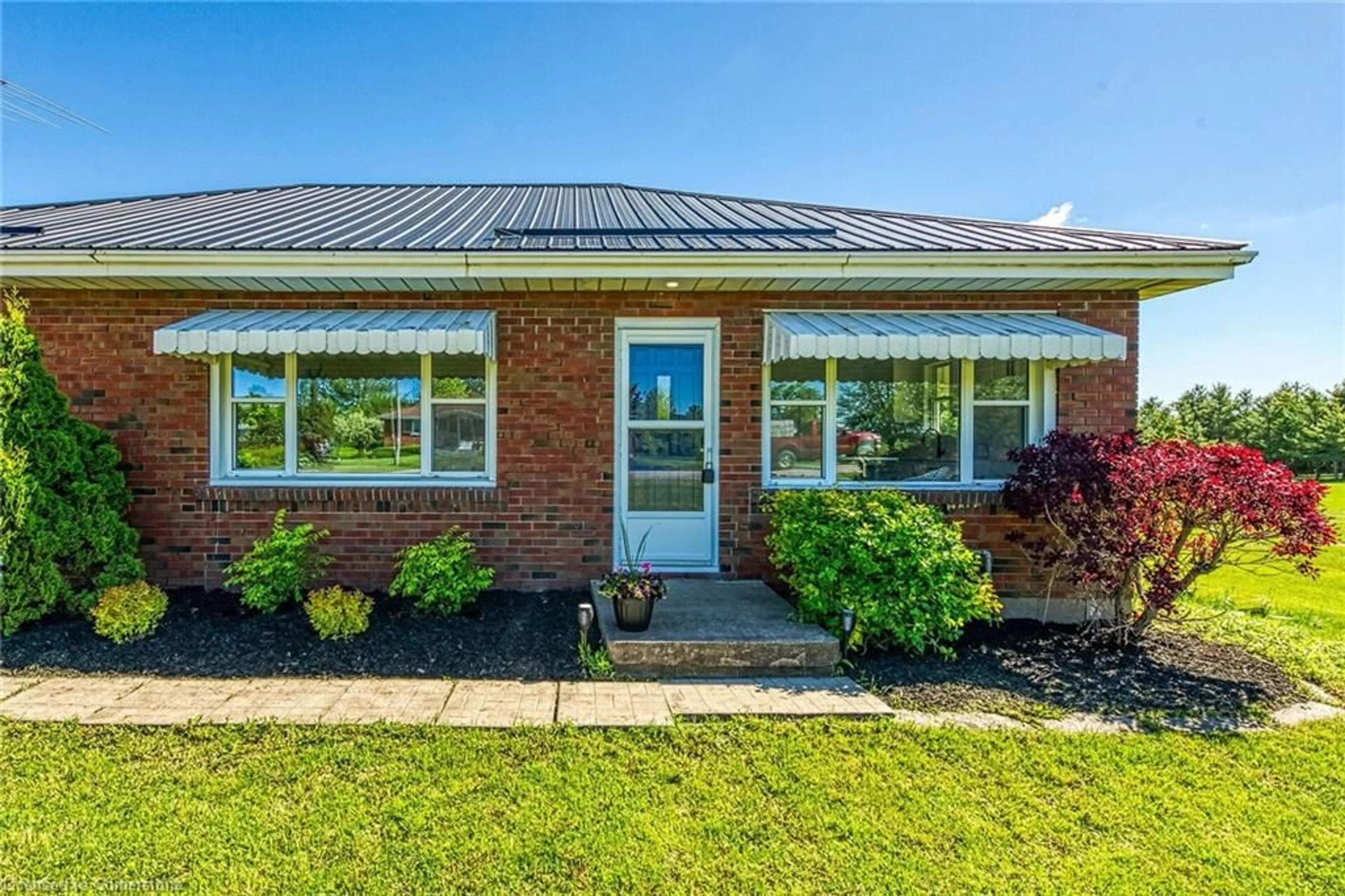 Home with brick exterior material, unknown for 121 Port Maitland Rd, Dunnville Ontario N1A 2W6