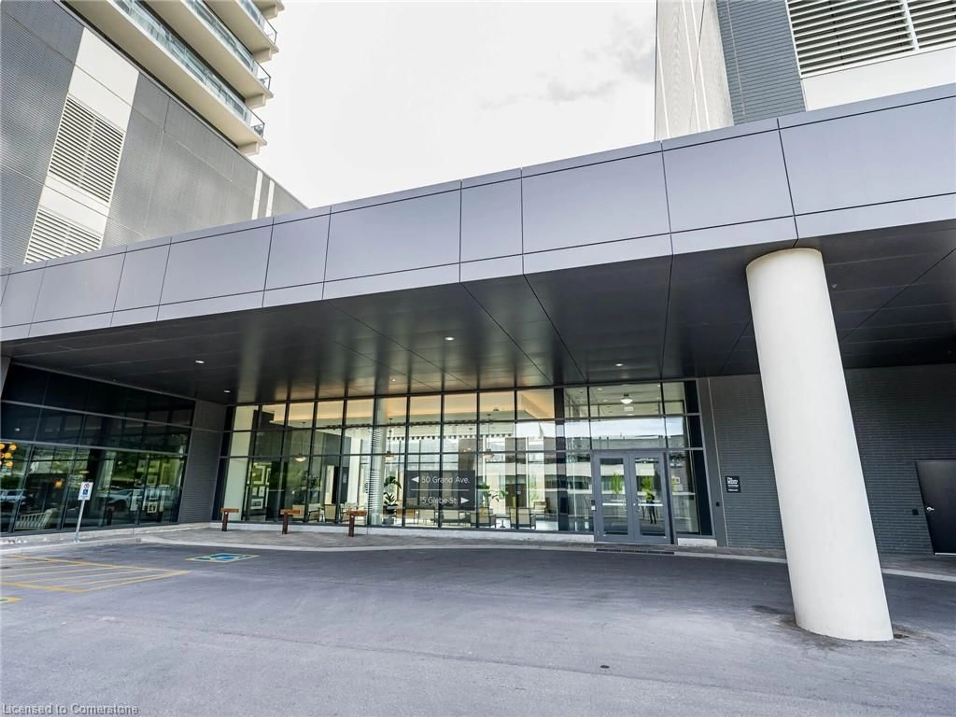 Indoor foyer for 50 Grand Ave #802, Cambridge Ontario N1S 0C2