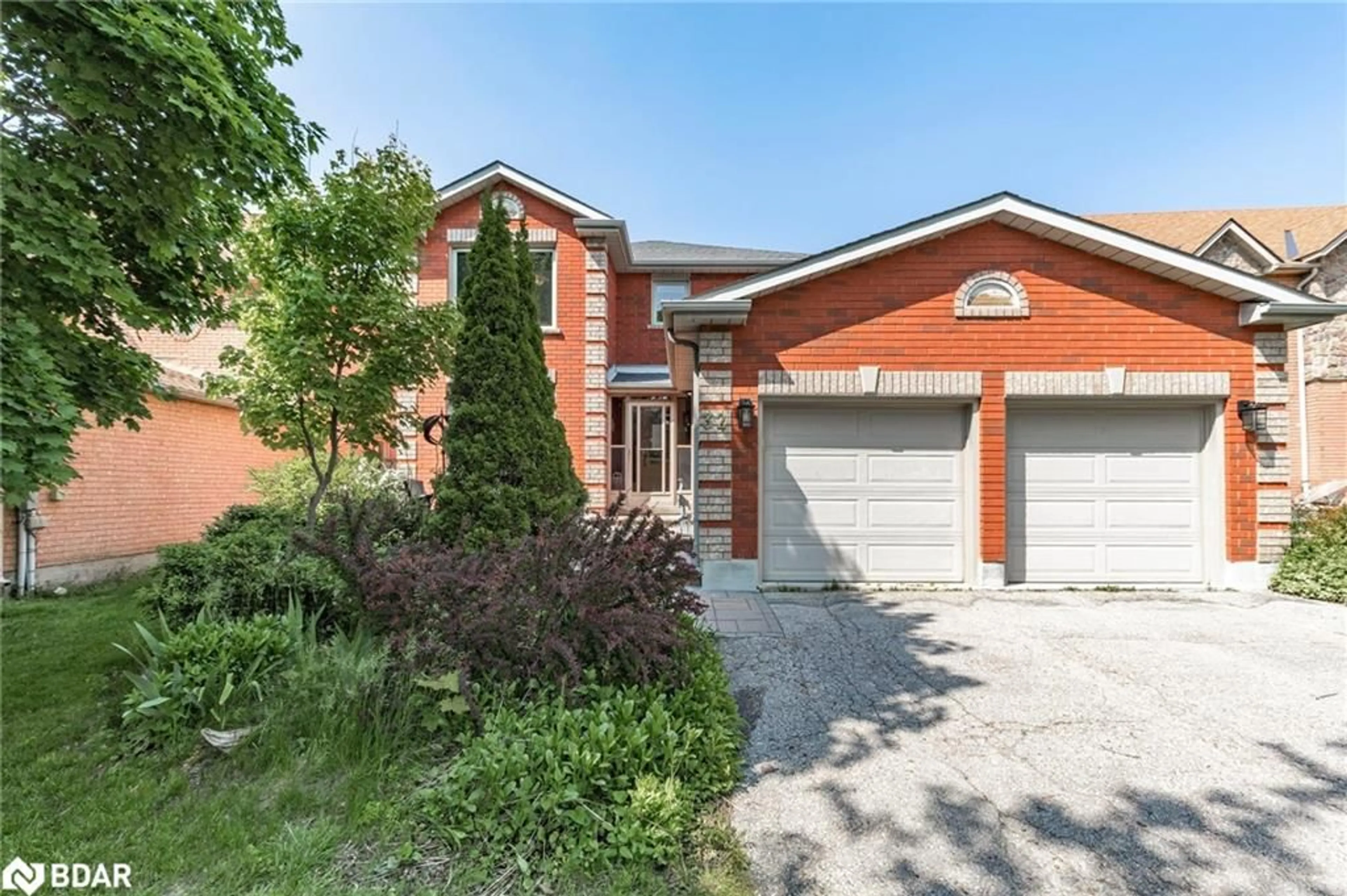 Home with brick exterior material, street for 32 Falling Brook Dr, Barrie Ontario L4N 7E9