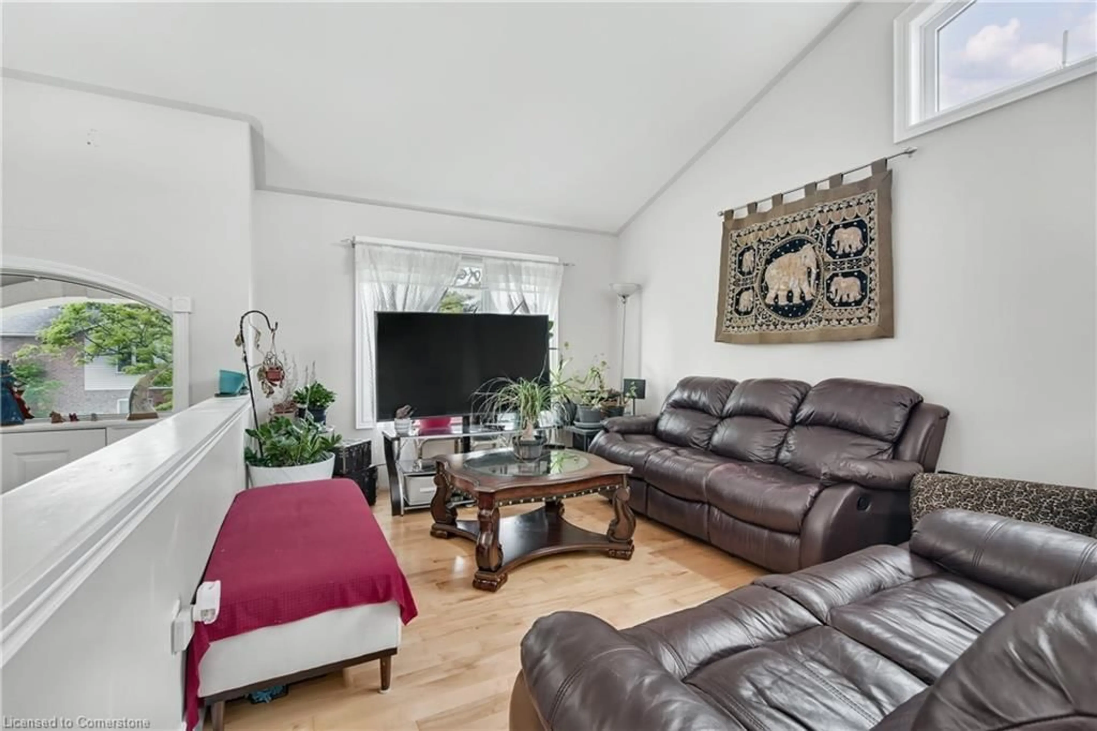 Living room with furniture, unknown for 5265 White Dove Pky, Niagara Falls Ontario L2H 3M5