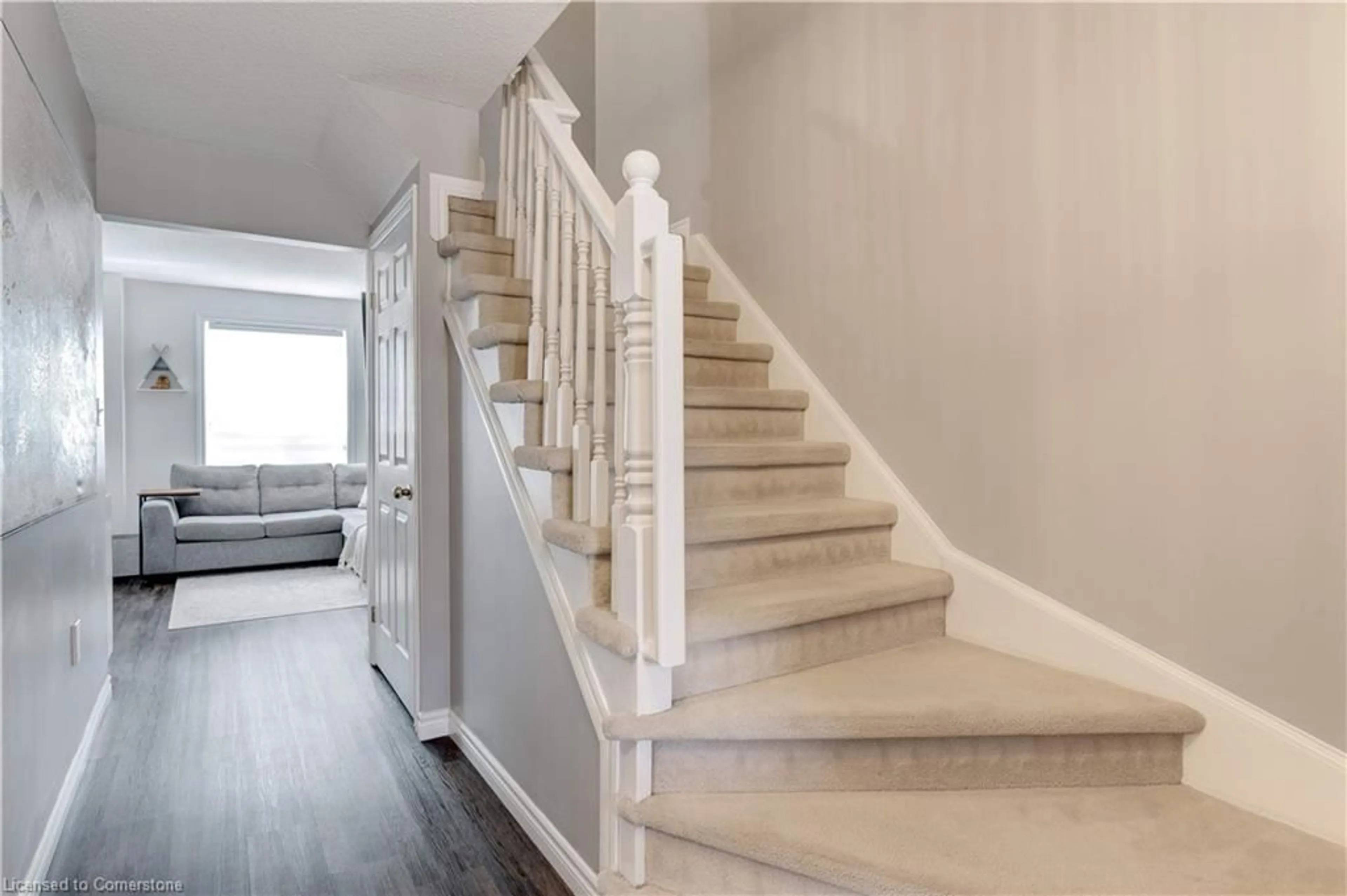 Stairs for 39 Pinewoods Dr #13, Stoney Creek Ontario L8J 3Z3