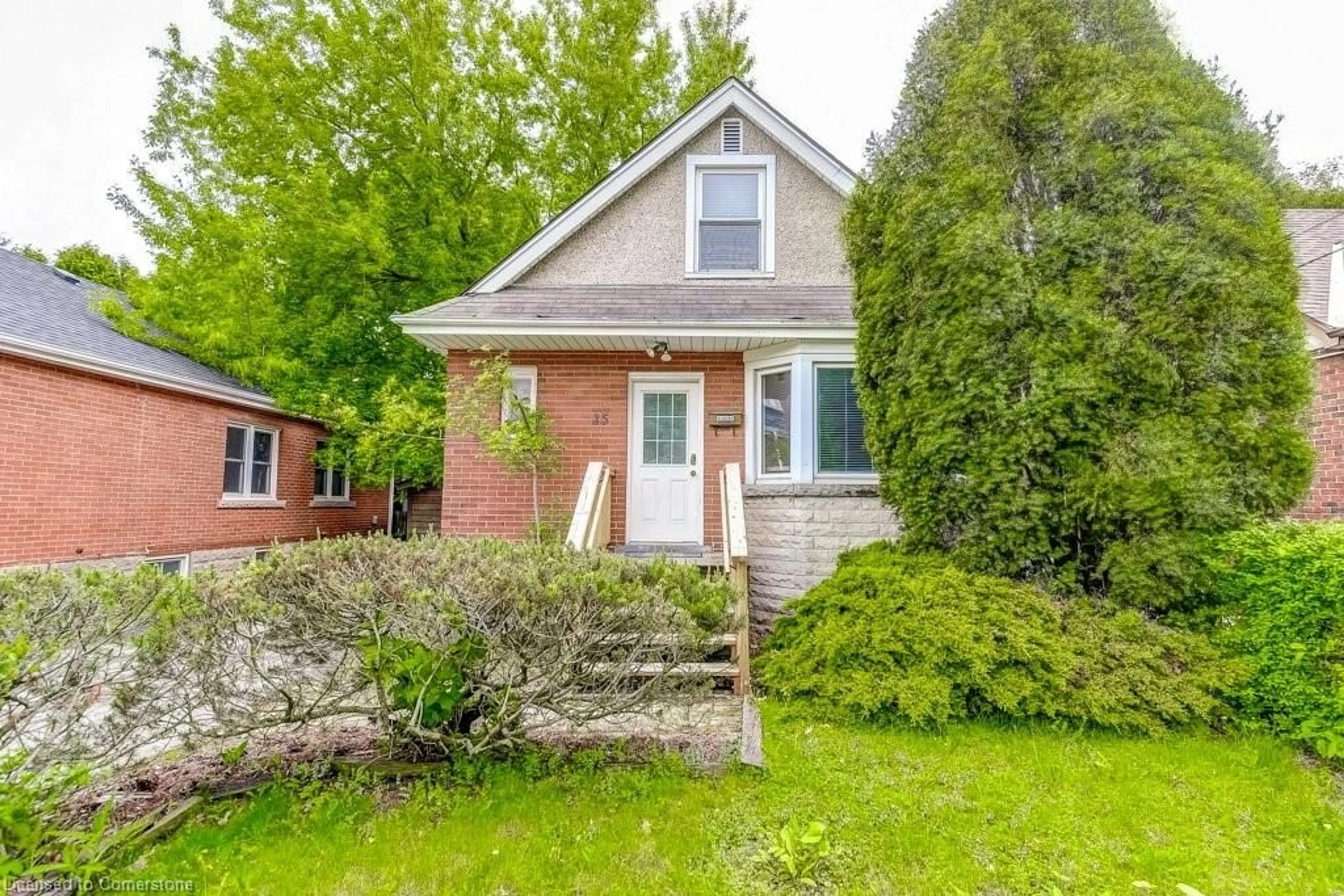 Home with brick exterior material, street for 15 Glenmount Ave, Hamilton Ontario L8S 2L3