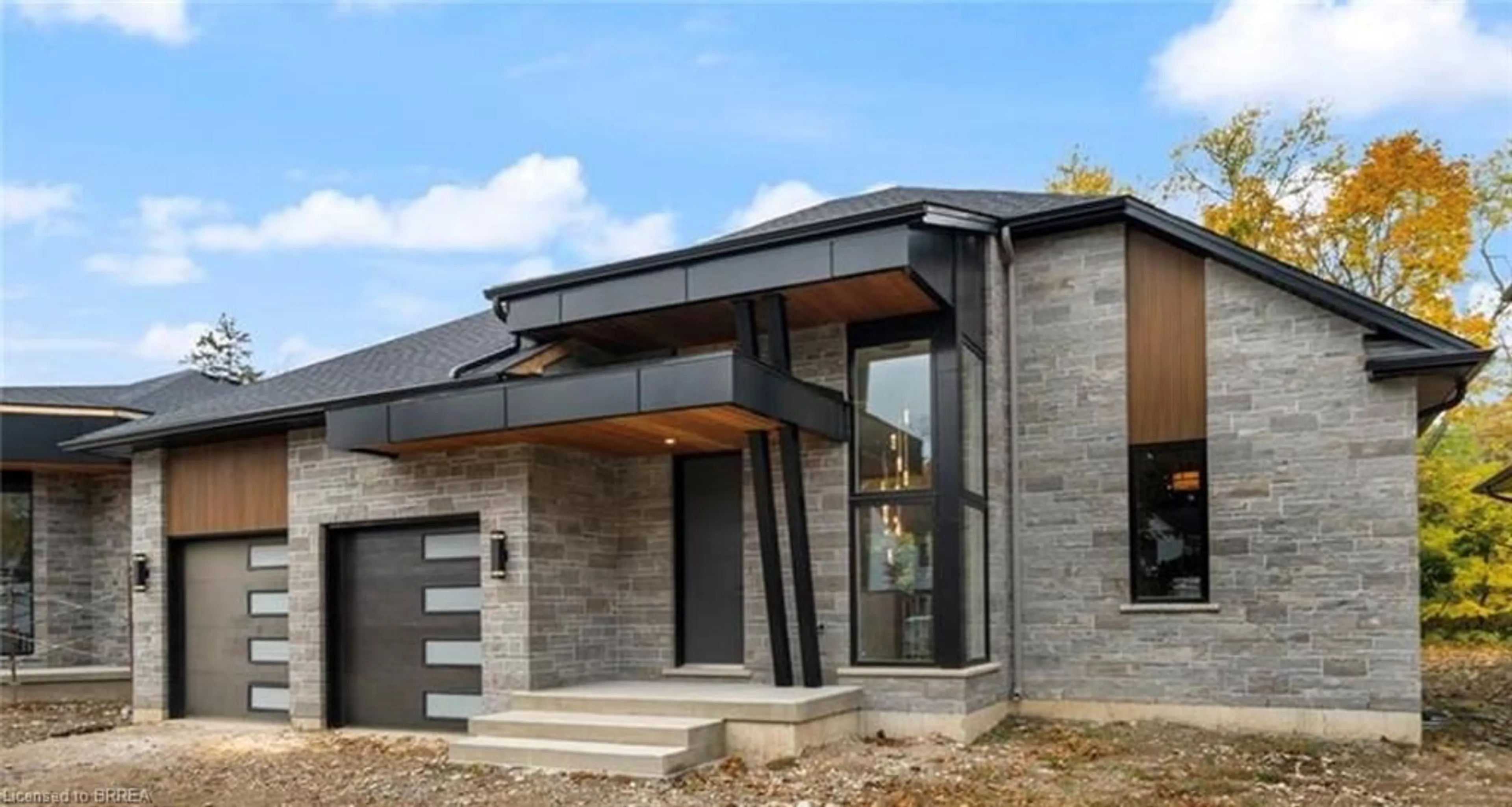 Home with brick exterior material, building for 141 Parkside Dr, Brantford Ontario N3T 0S9